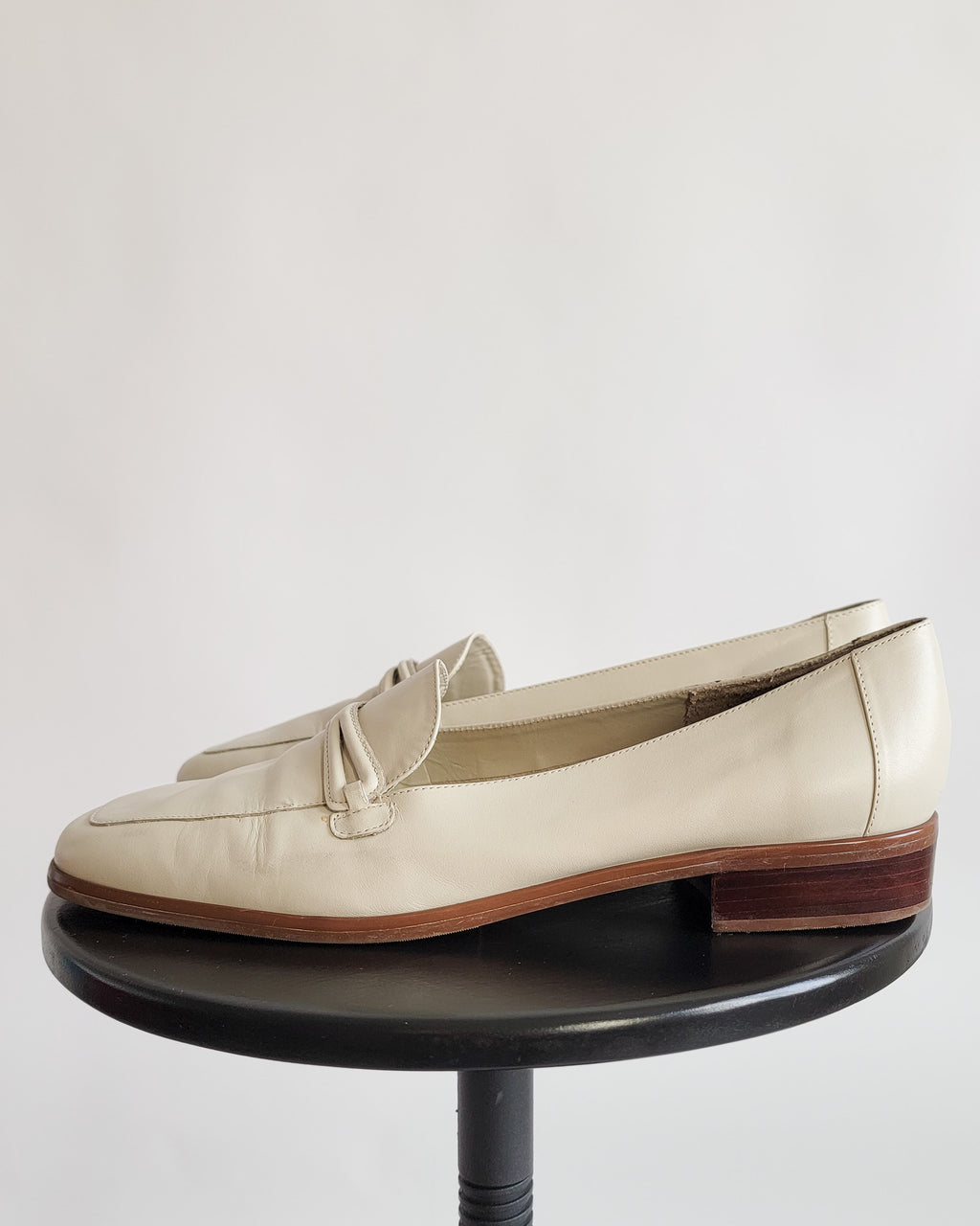 90s Etienne Aigner Cream Leather Loafers Sz 9.5