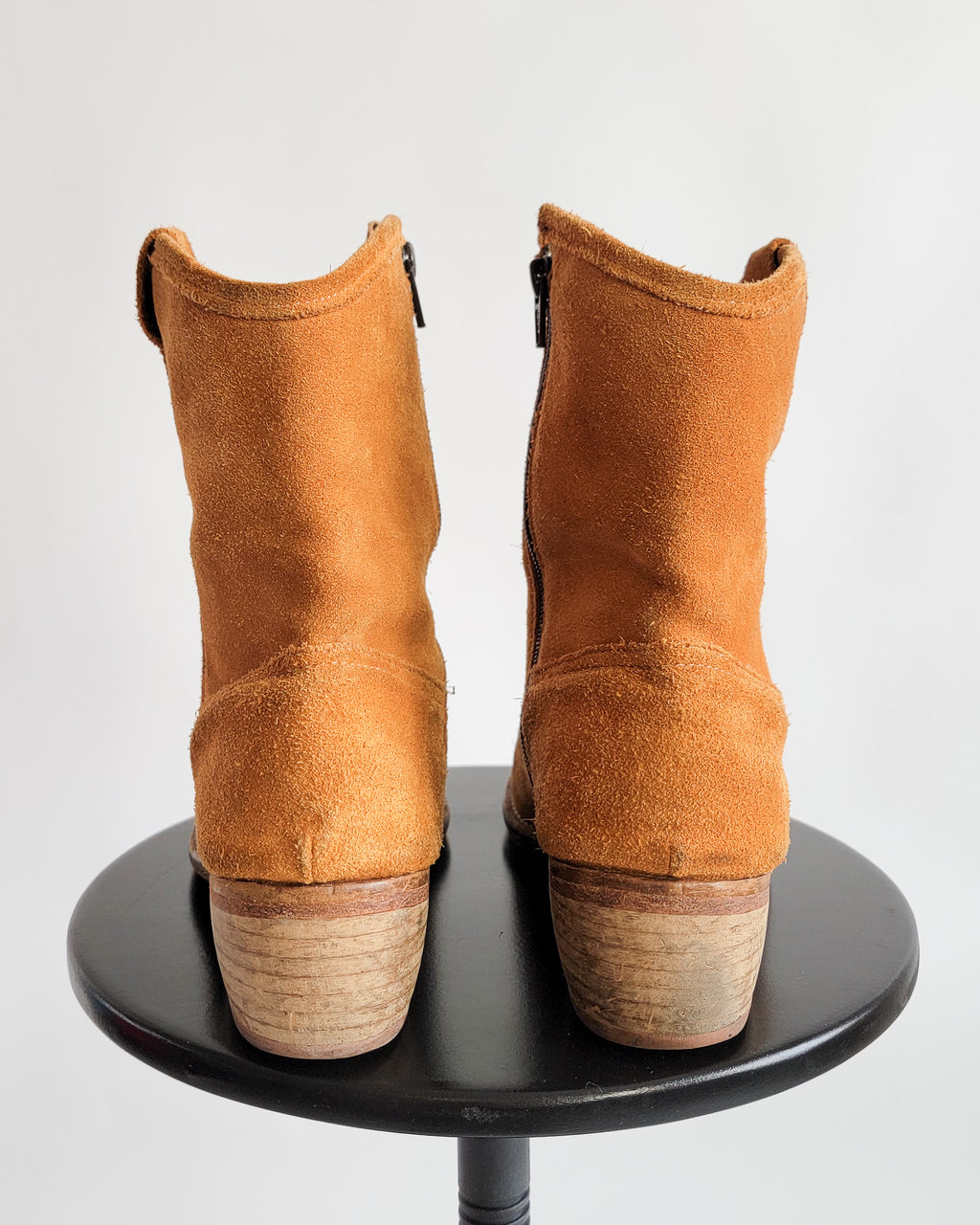 00s Genuine Suede Low Ankle Boots Sz 8.5