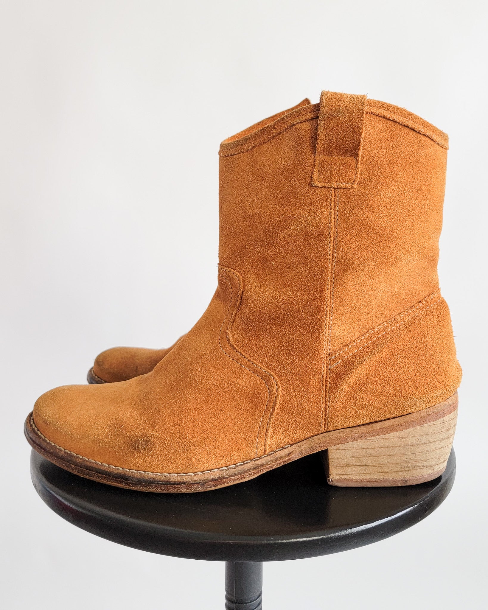 00s Genuine Suede Low Ankle Boots Sz 8.5