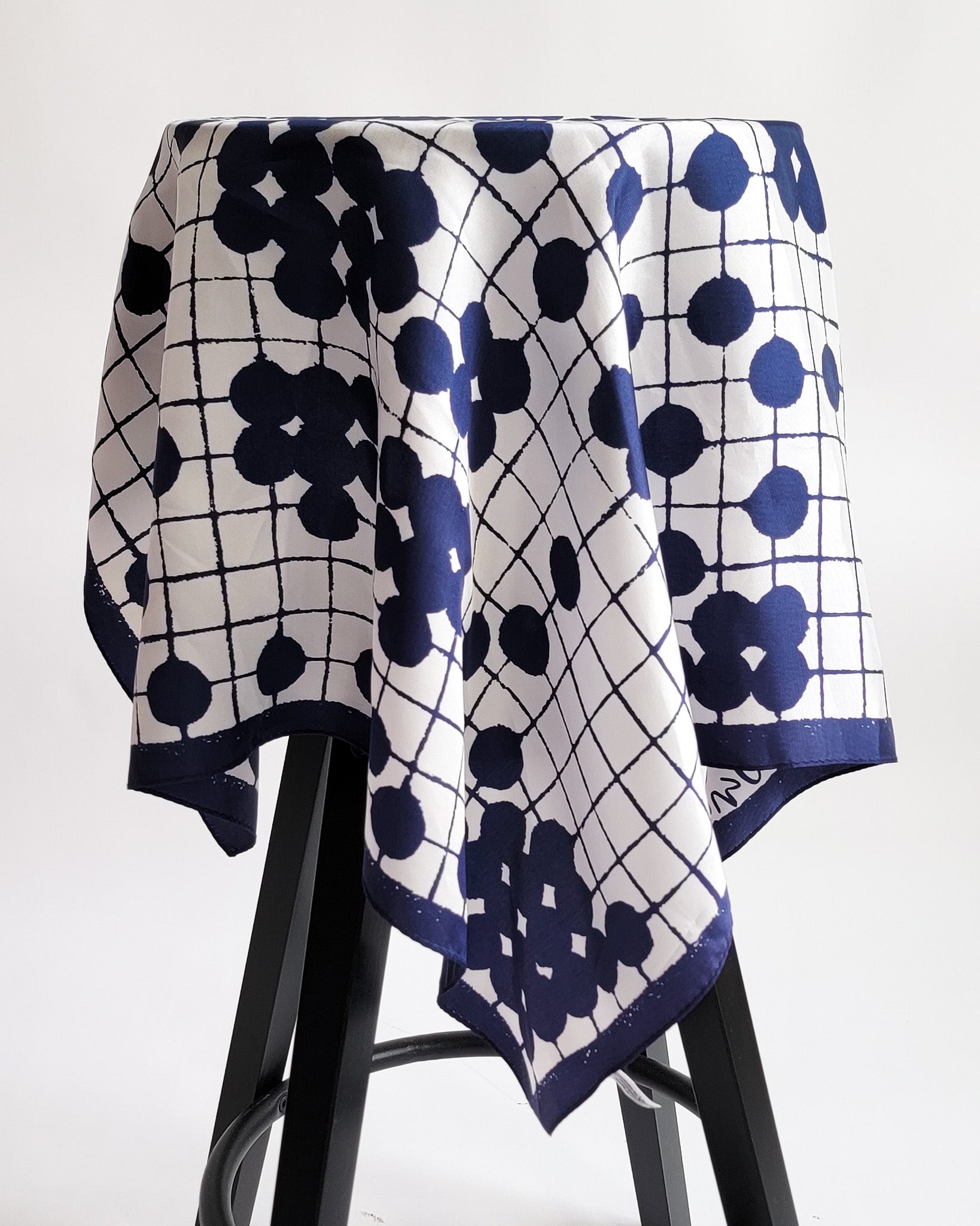 80s Vera Navy White Go Game Scarf