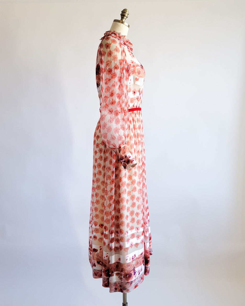70s Red Roses Silk Chiffon Banded Dress w Velvet Belt & Ruffled Collar