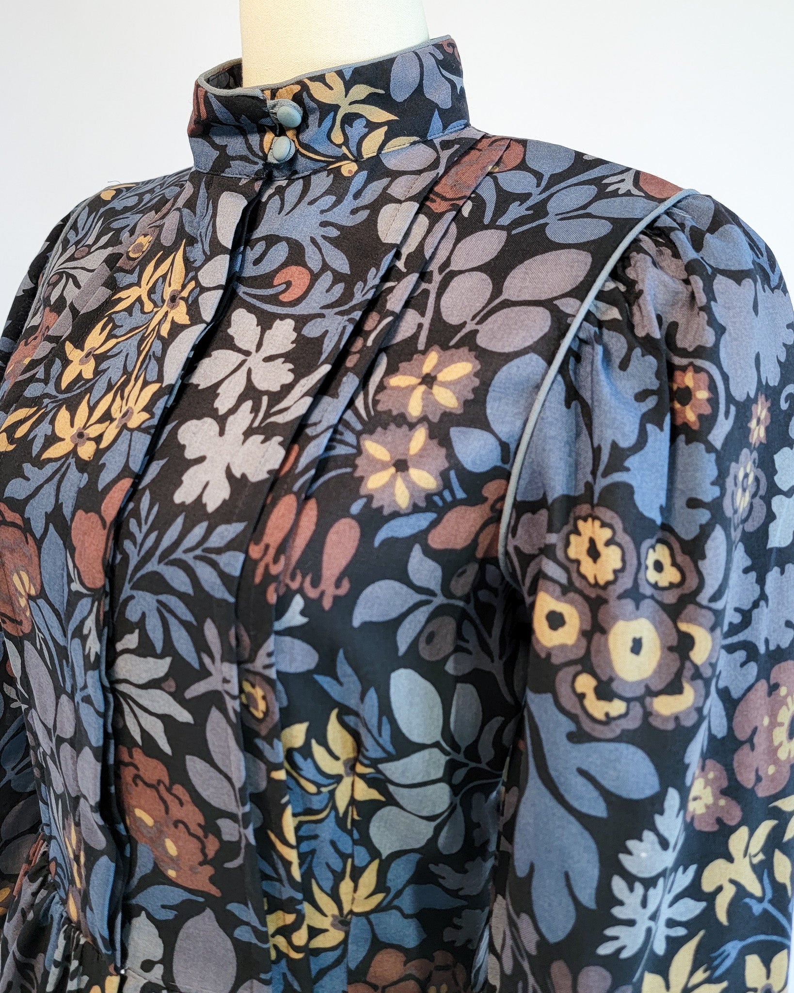 70s Marion Donaldson Blue Floral Art Nouveau Print Long Sleeved Dress