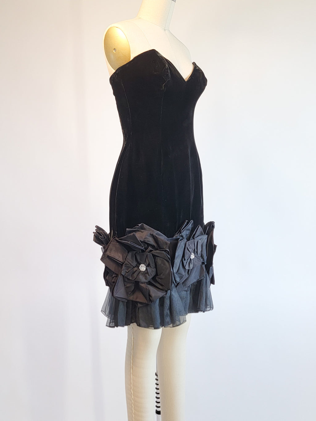 80s Tadashi Saks Fifth Avenue Black Velvet Bows Mini Dress