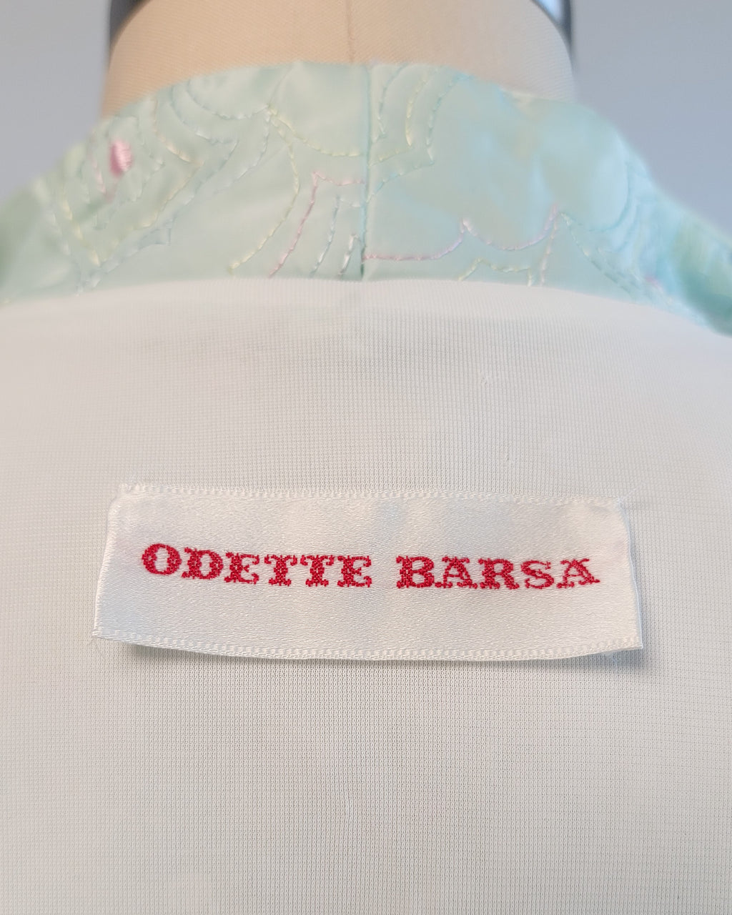 50s Odette Barsa Rainbow Spider Web Embroidered Quilted Robe