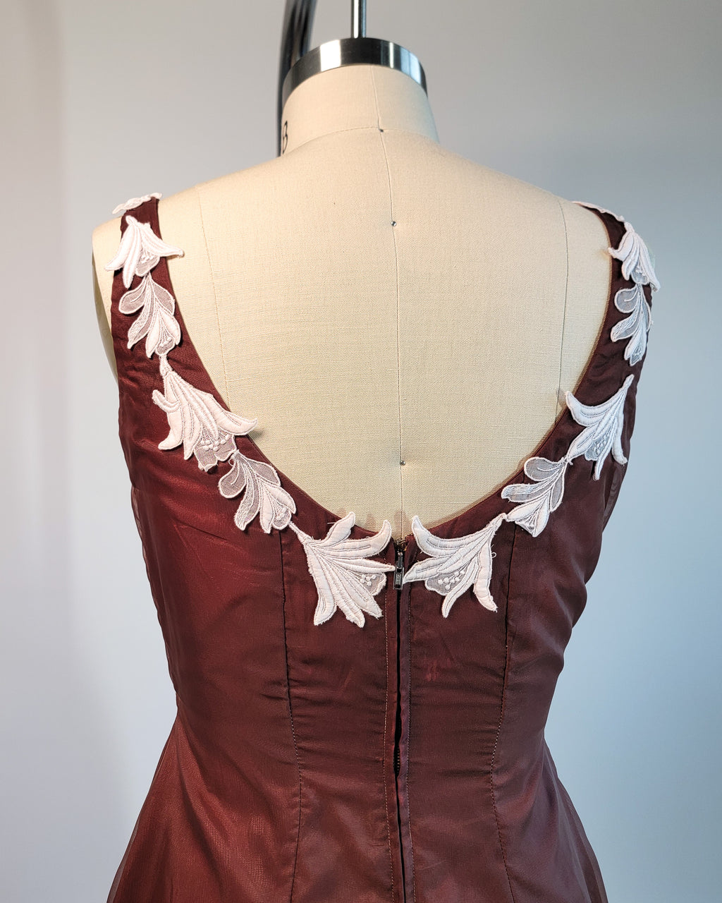 50s Brown Floral Appliqué Scoop Neck Cocktail Dress