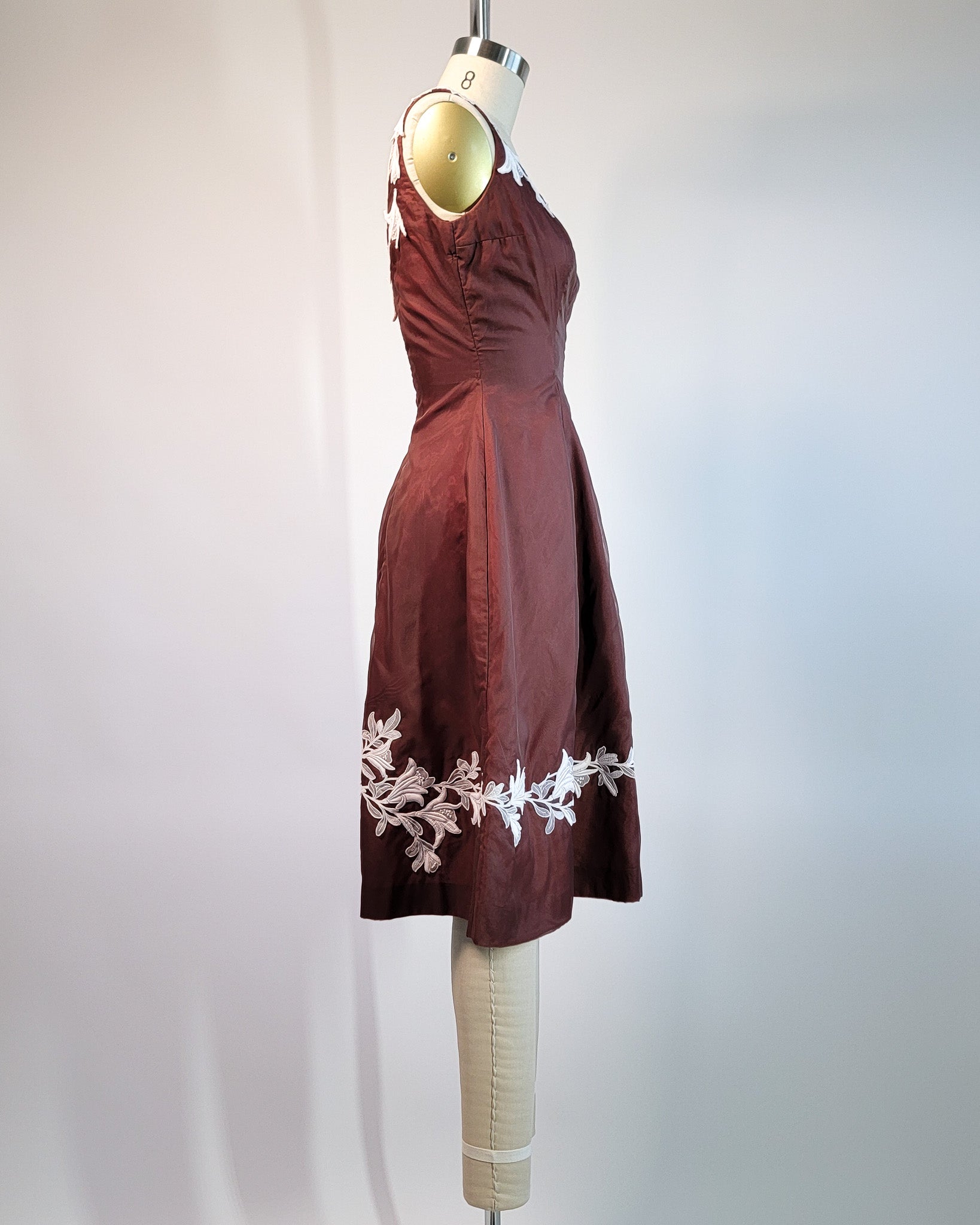 50s Brown Floral Appliqué Scoop Neck Cocktail Dress