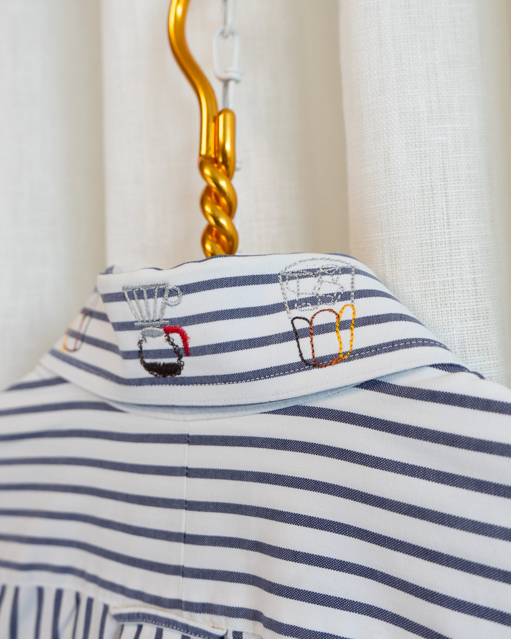 90s "Coffee Club" Embroidered Collar Blue White Striped Button Down Shirt