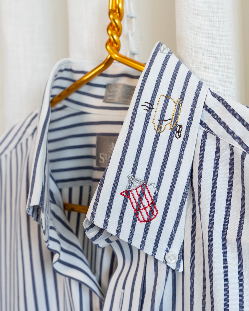 90s "Coffee Club" Embroidered Collar Blue White Striped Button Down Shirt