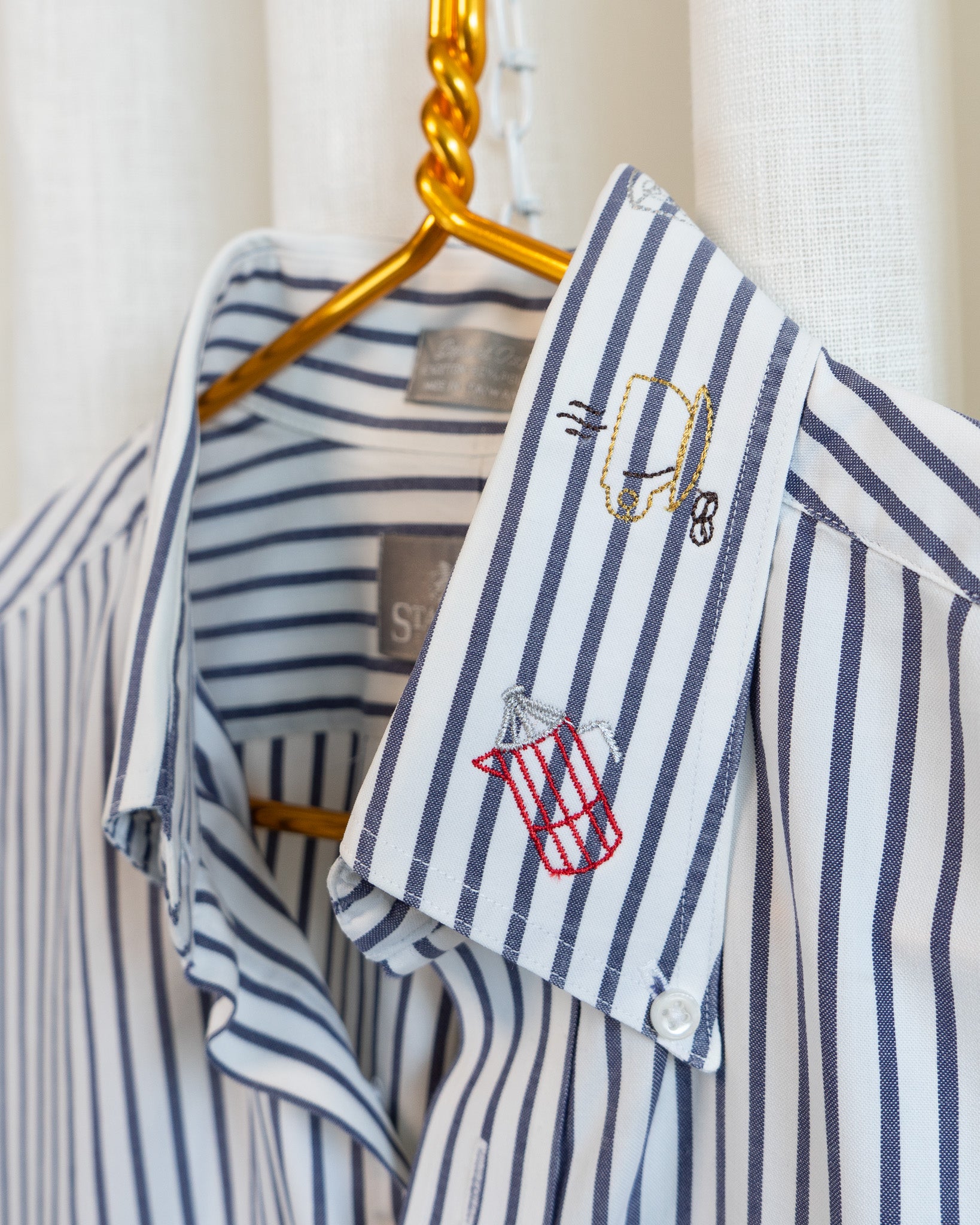 90s "Coffee Club" Embroidered Collar Blue White Striped Button Down Shirt