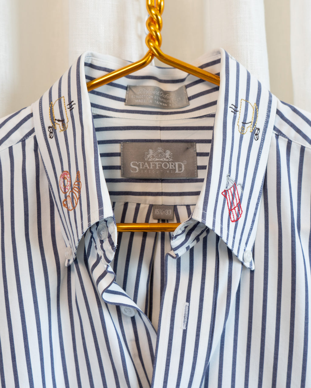 90s "Coffee Club" Embroidered Collar Blue White Striped Button Down Shirt