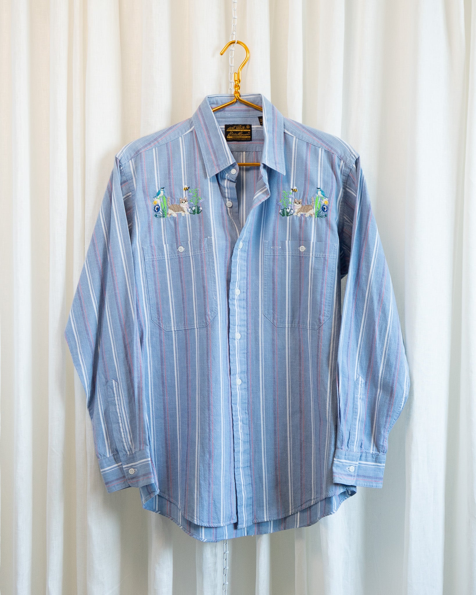 90s "Frolicking Cat in Garden" Eddie Bauer Embroidered Striped Blue Shirt