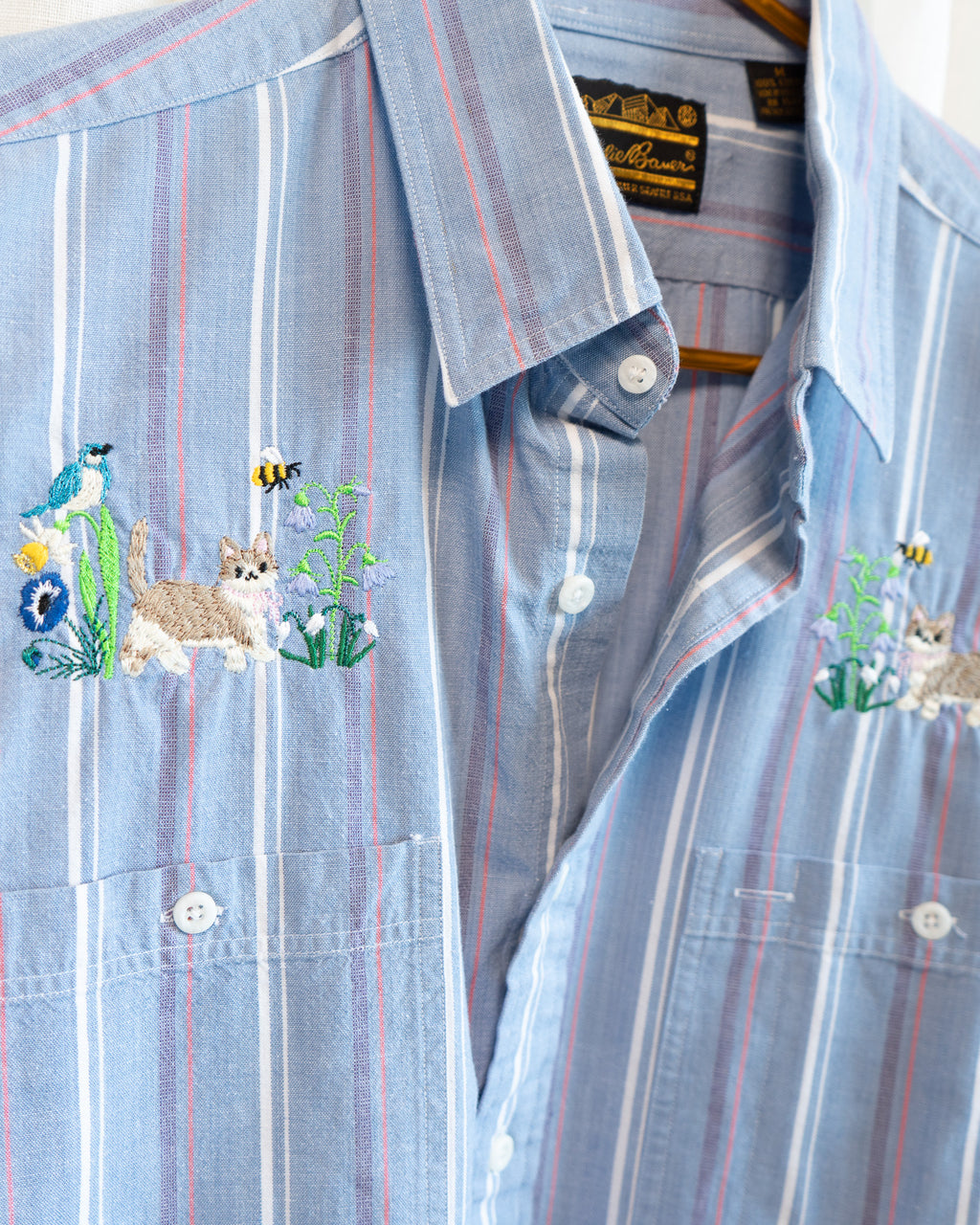 90s "Frolicking Cat in Garden" Eddie Bauer Embroidered Striped Blue Shirt
