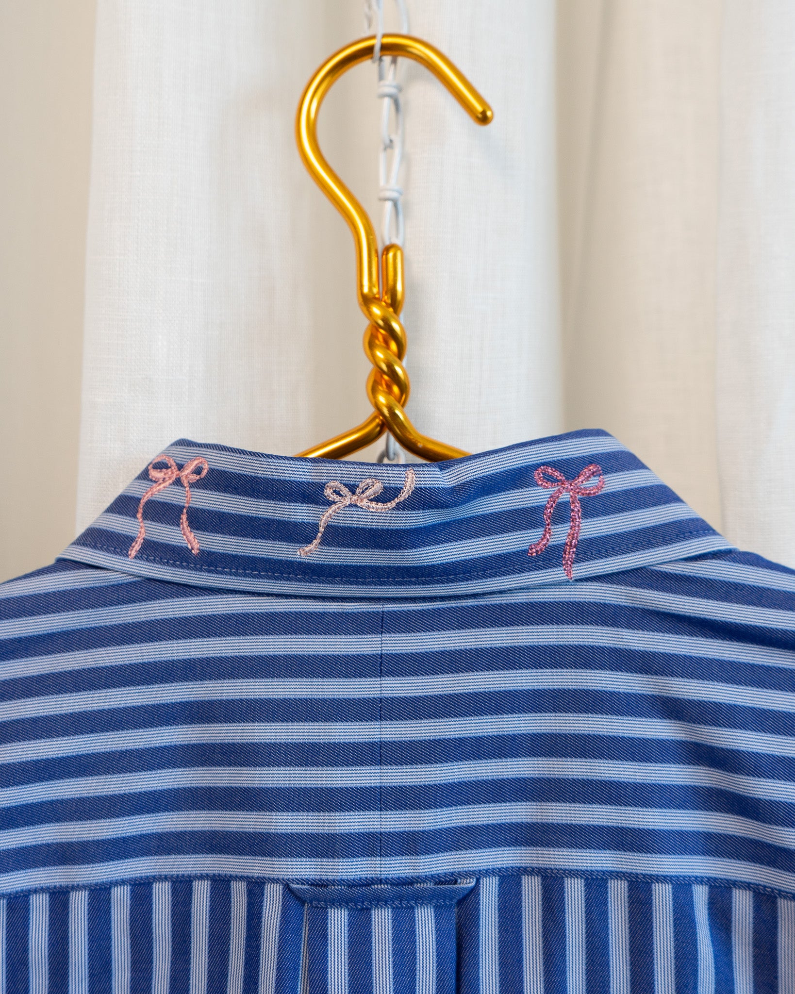 Modern "Pretty Bows" Embroidered Collar Blue Striped LS Shirt