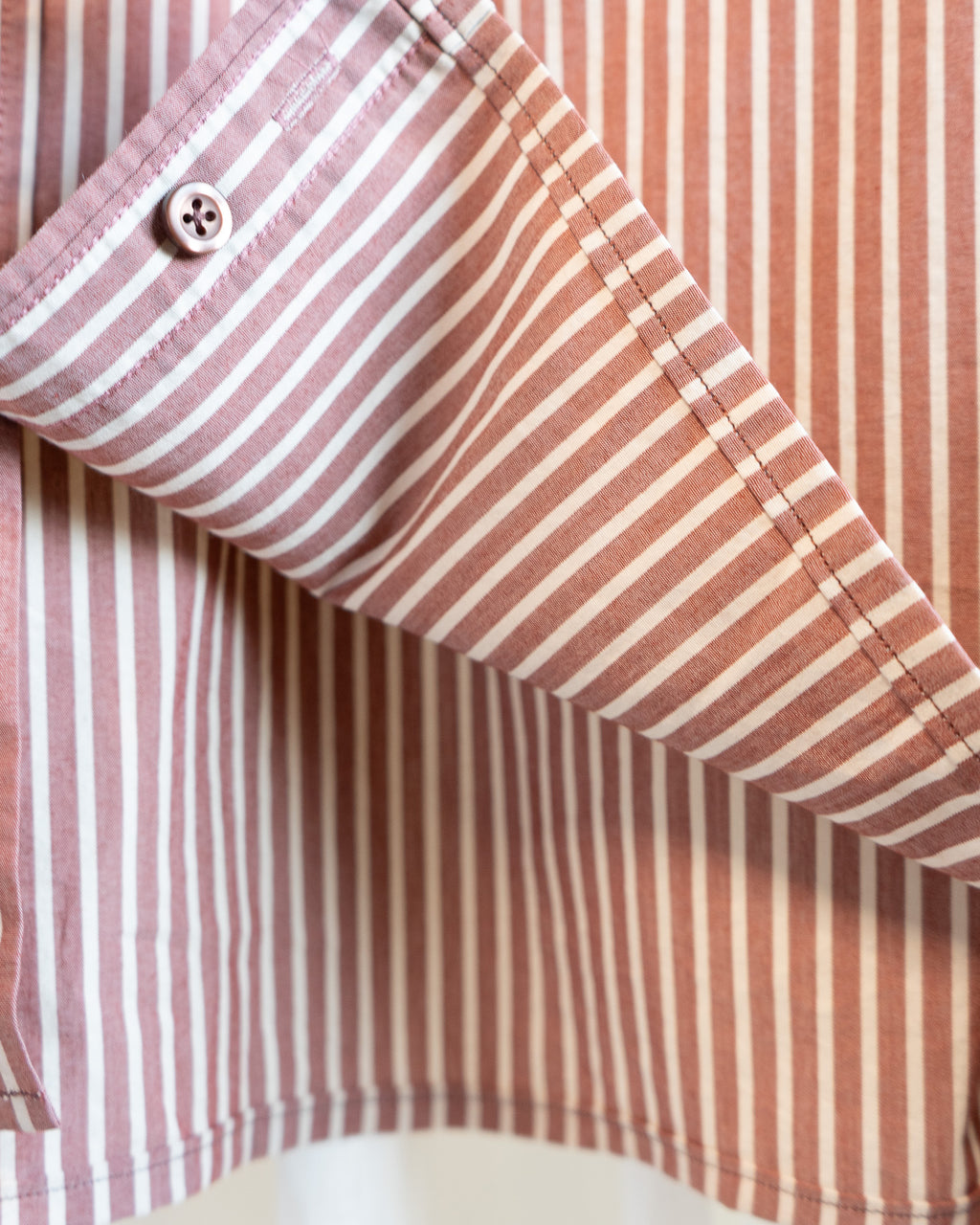 Modern Hemmed GAP Brown Striped Cropped Button Down Shirt