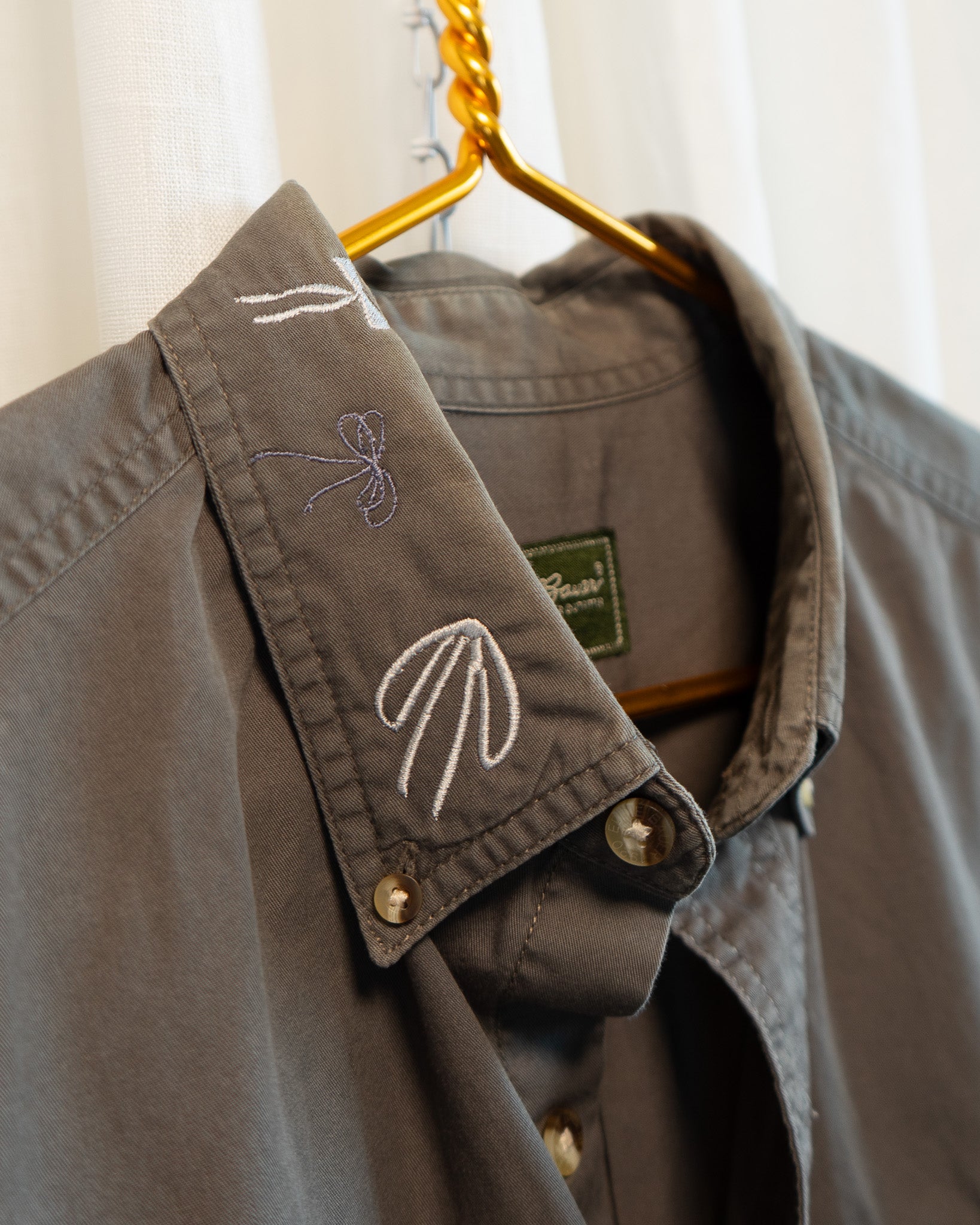 Modern "Bows" Embroidered Eddie Bauer Olive Button Down Shirt