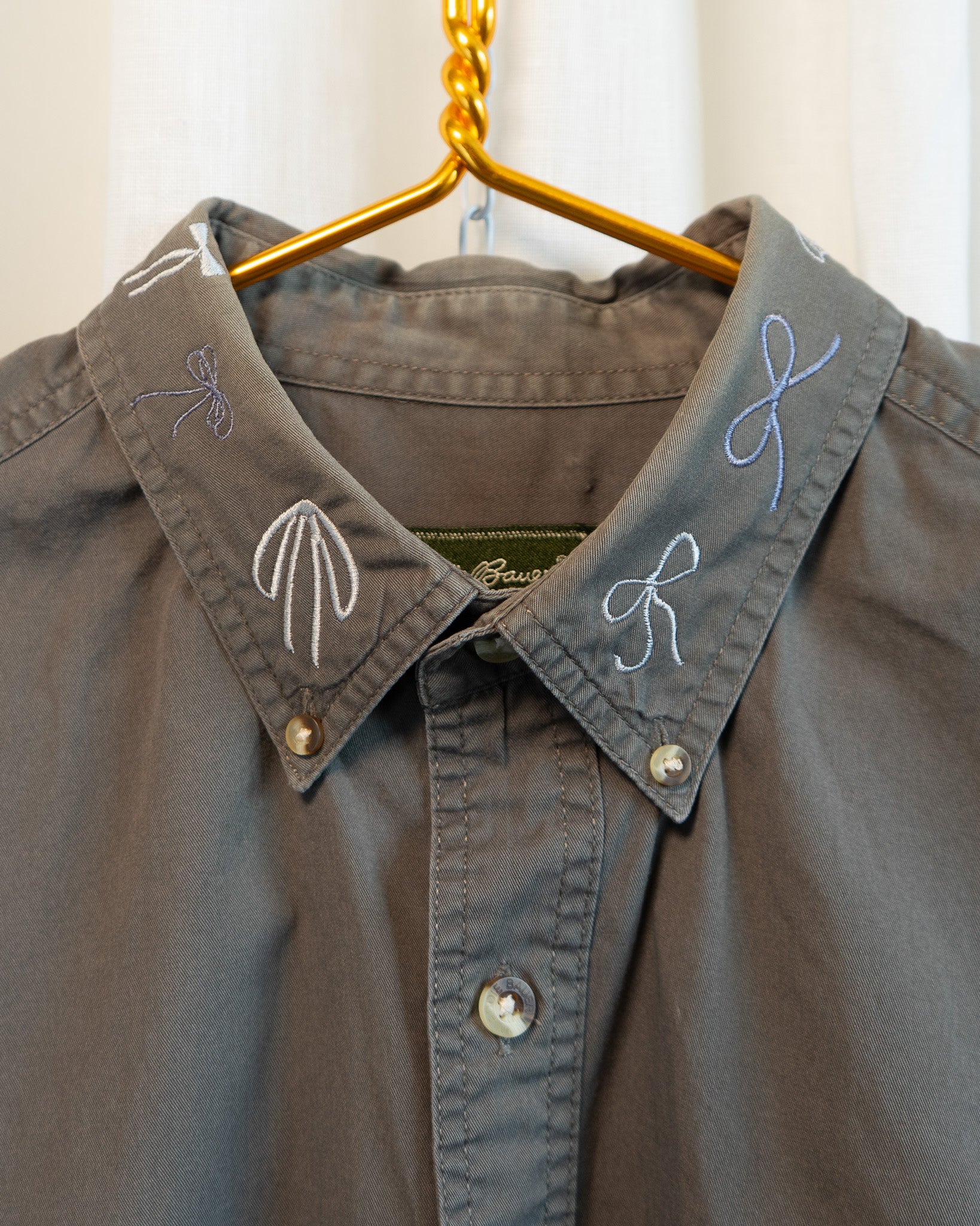 Modern "Bows" Embroidered Eddie Bauer Olive Button Down Shirt