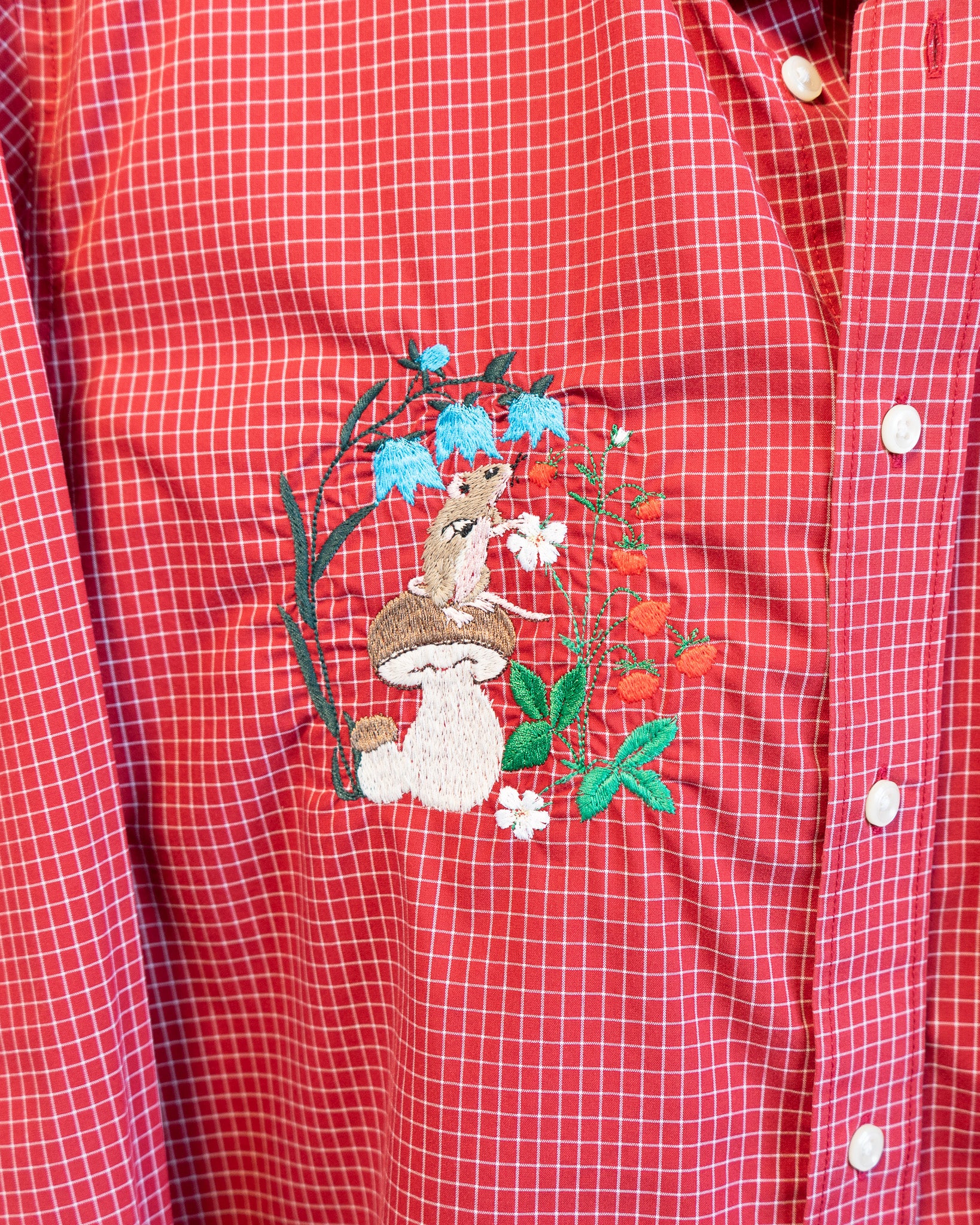 90s LL Bean "Frolicking Mouse in Garden" Embroidered Red Plaid Shirt
