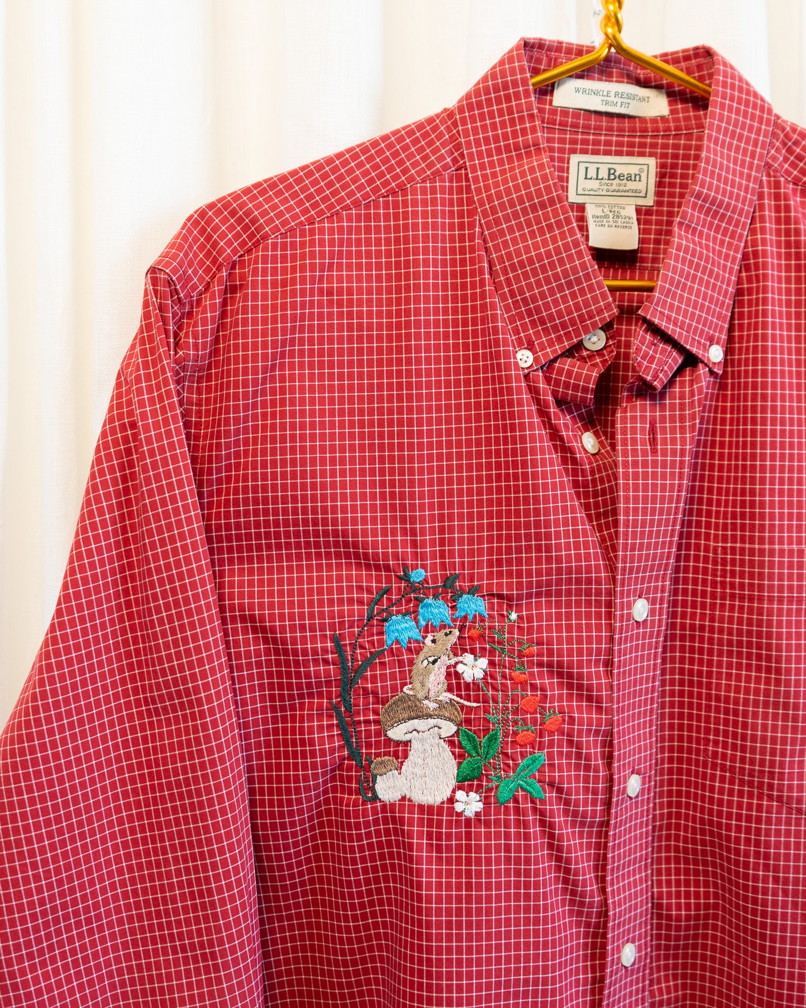 90s LL Bean "Frolicking Mouse in Garden" Embroidered Red Plaid Shirt