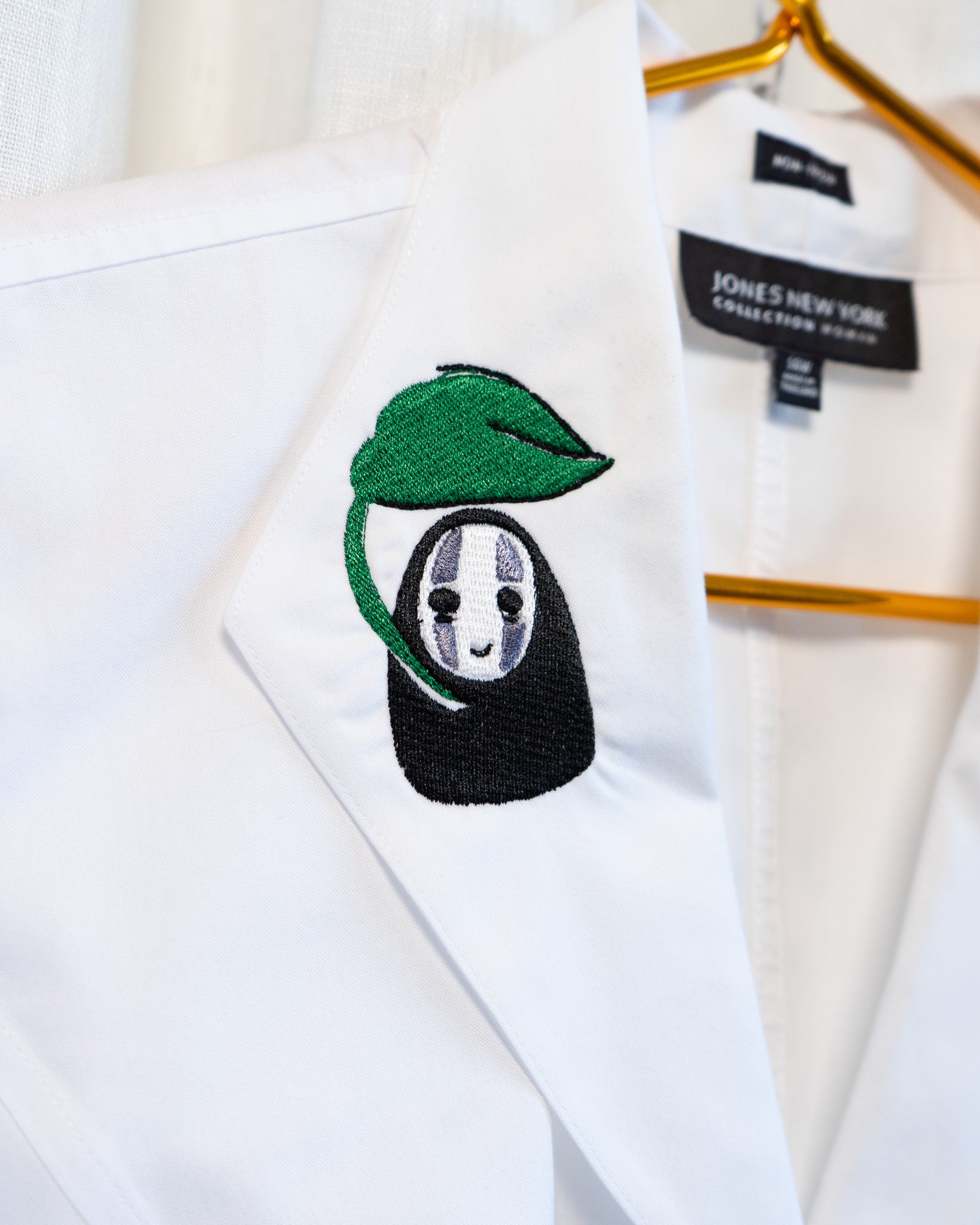 Modern "Cute Princess Mononoke" Embroidered Lapels Sleeveless Blouse