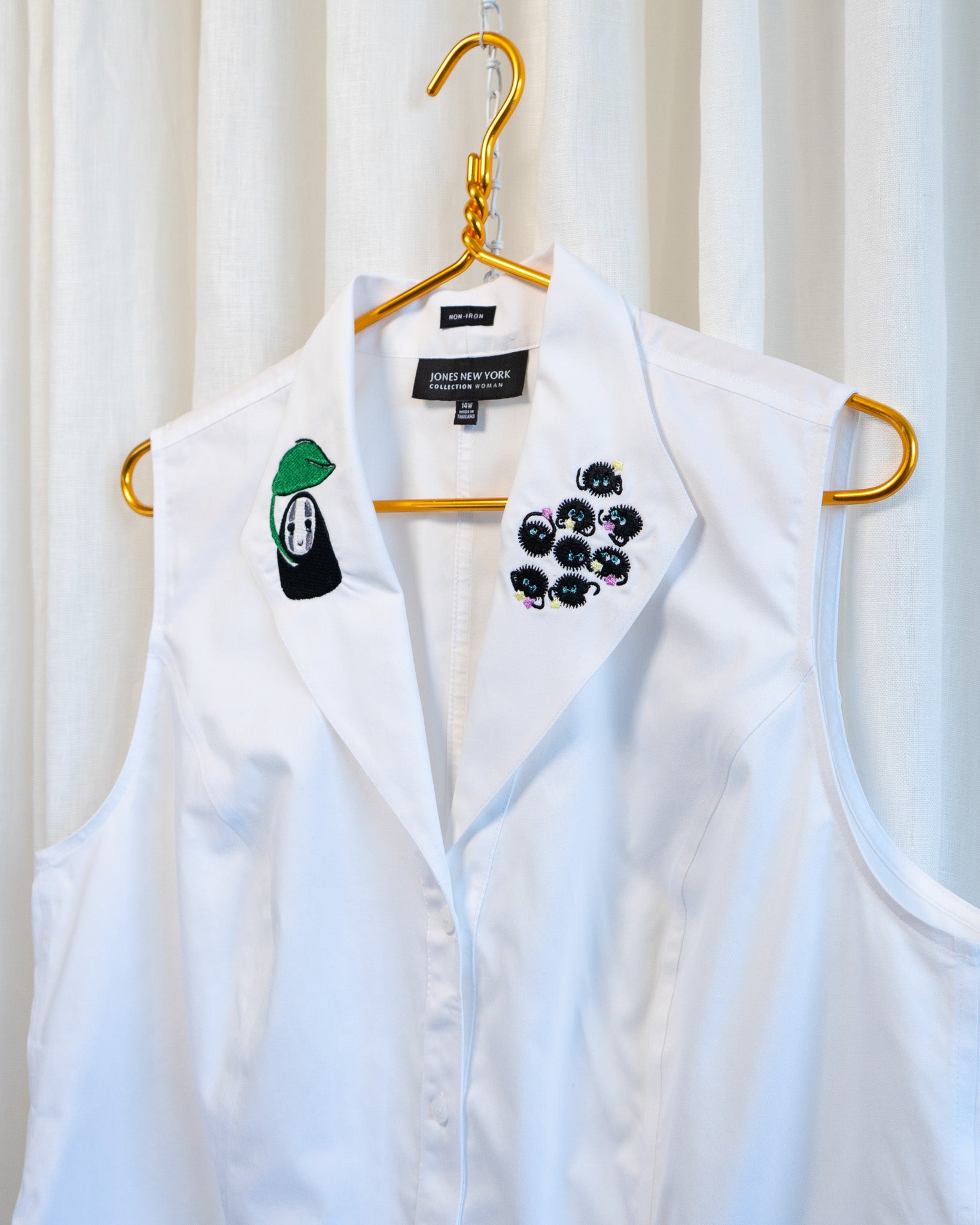 Modern "Cute Princess Mononoke" Embroidered Lapels Sleeveless Blouse