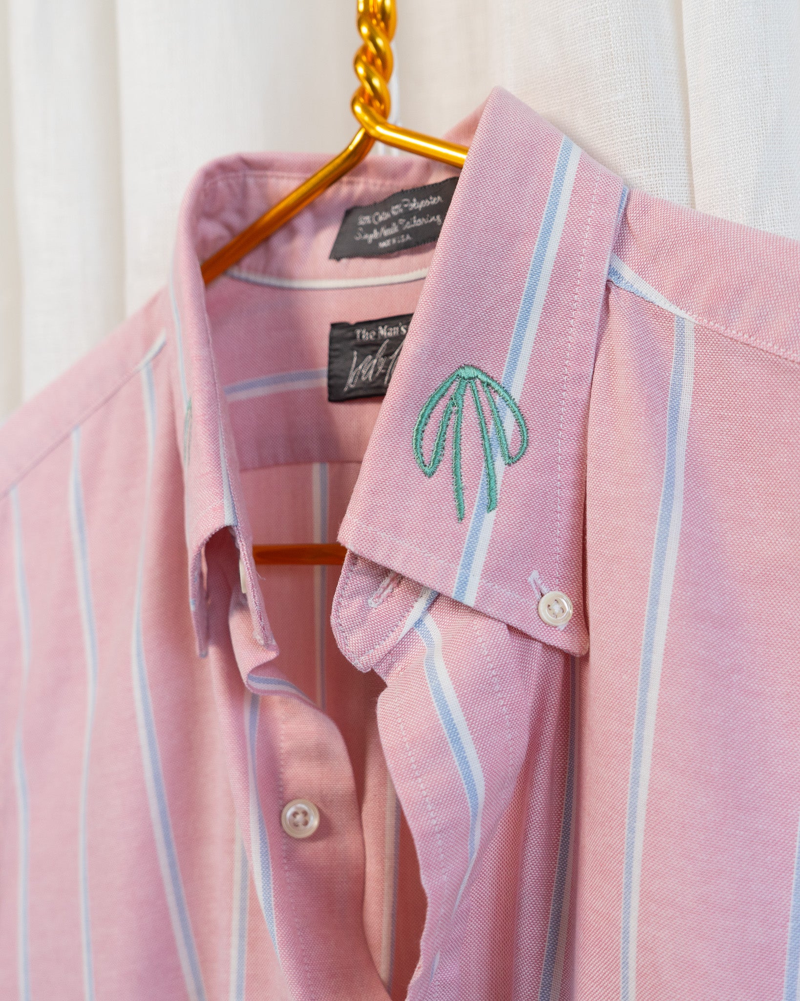 80s "Green Bows" Embroidered Lord & Taylor Red Striped Button Down