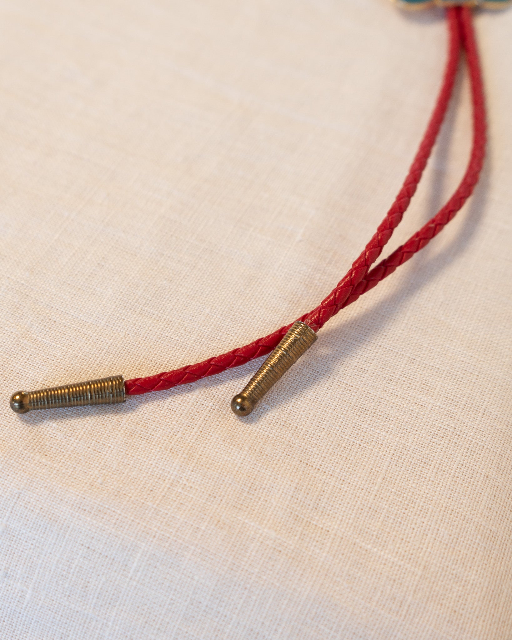 1987 "Rainbow Cats" Laurel Burch Genuine Red Leather Bolo Tie