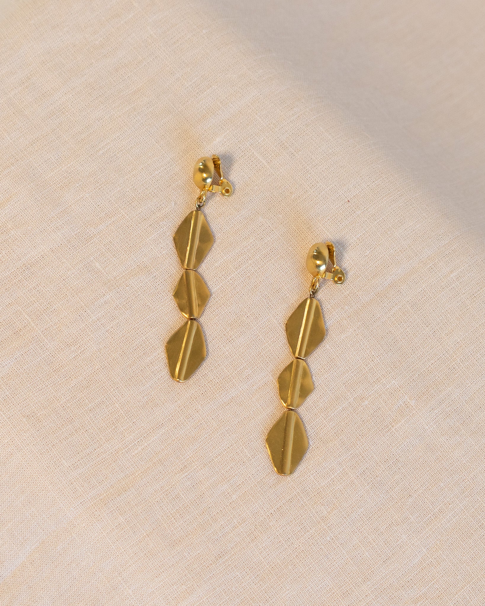 80s Brushed Brass Linear Drop Clip-on Earrings