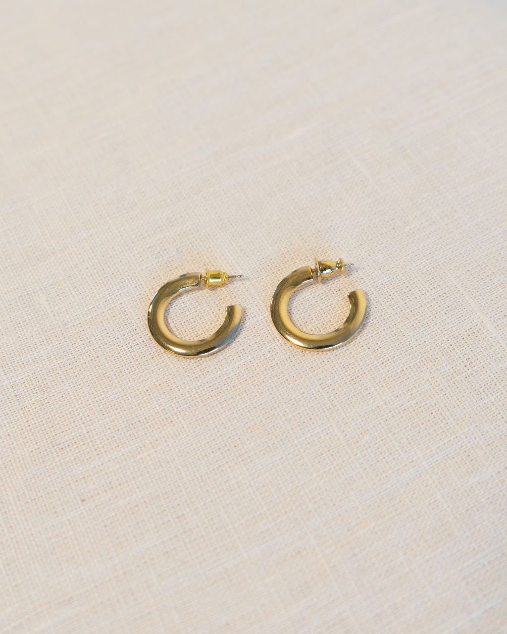 90s Flat Open Hoop Med Earrings