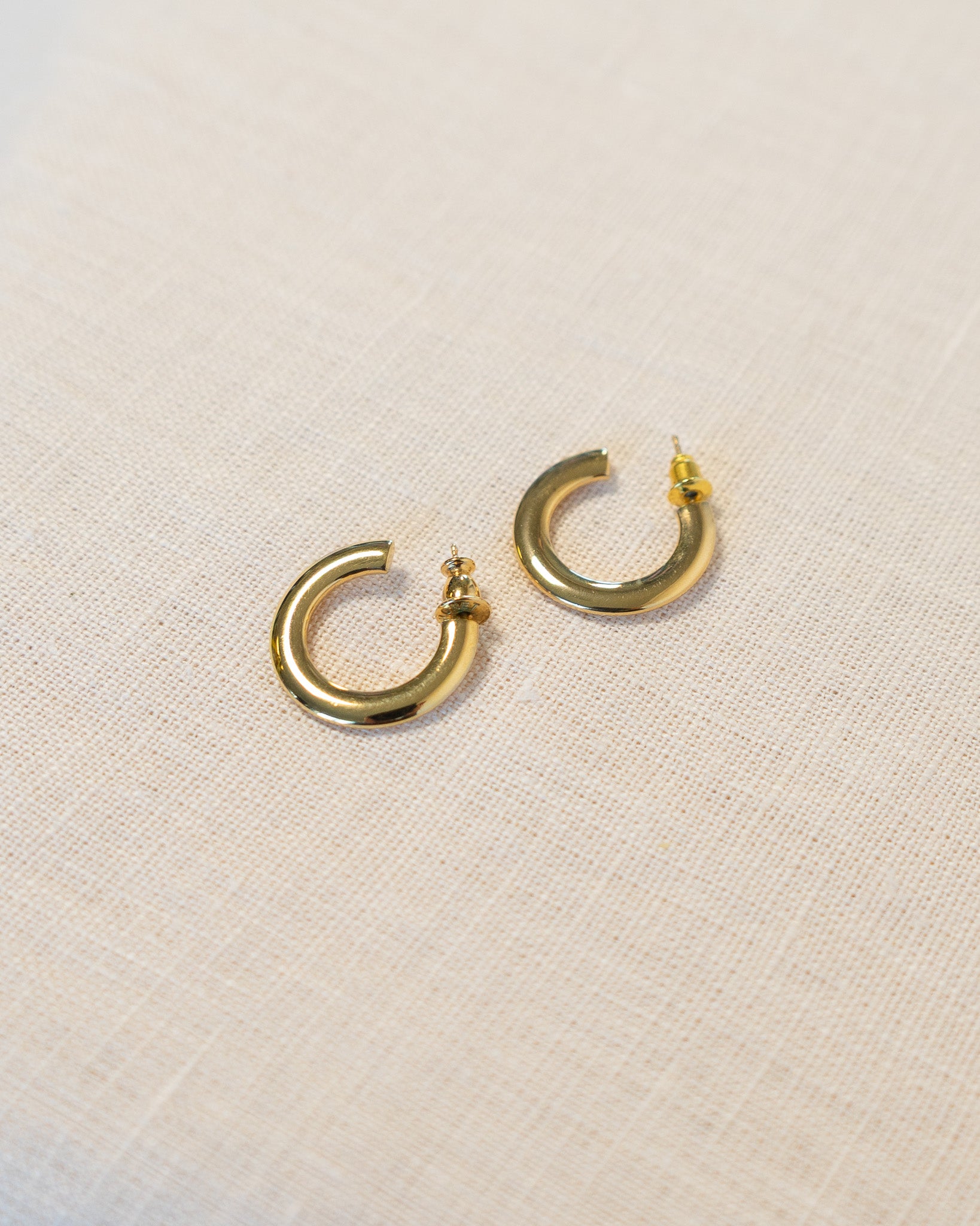 90s Flat Open Hoop Med Earrings
