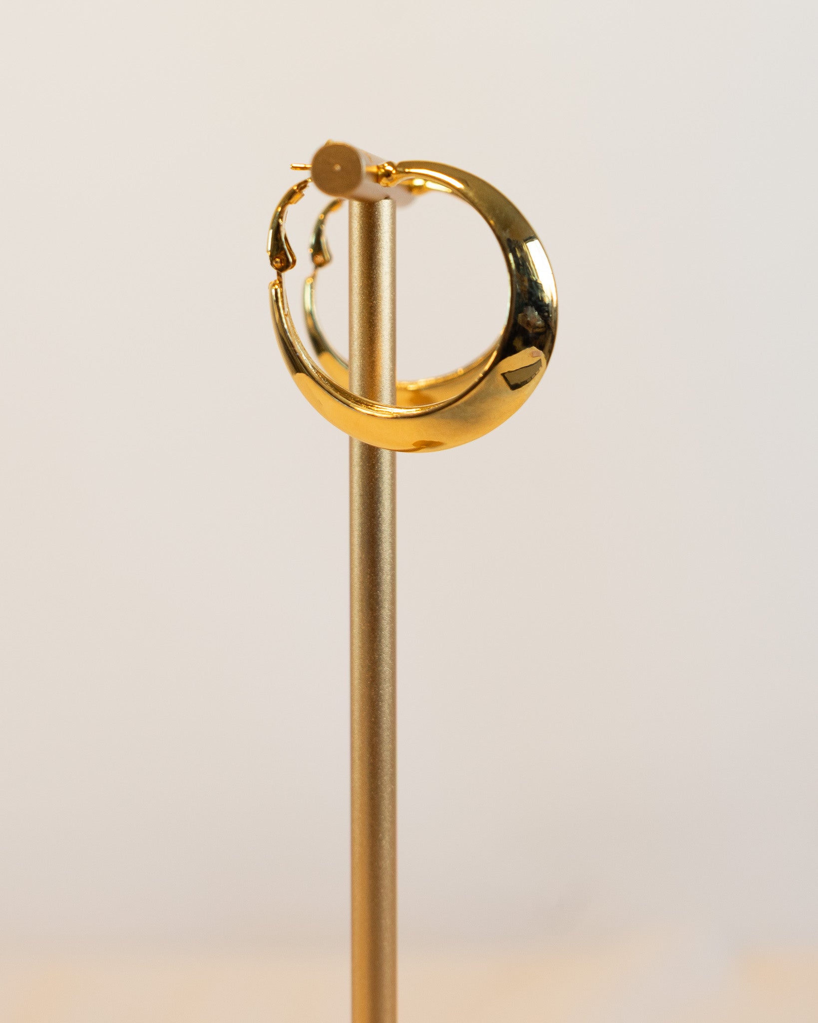 90s Bright Gold Closed Loop Hoop Earrings