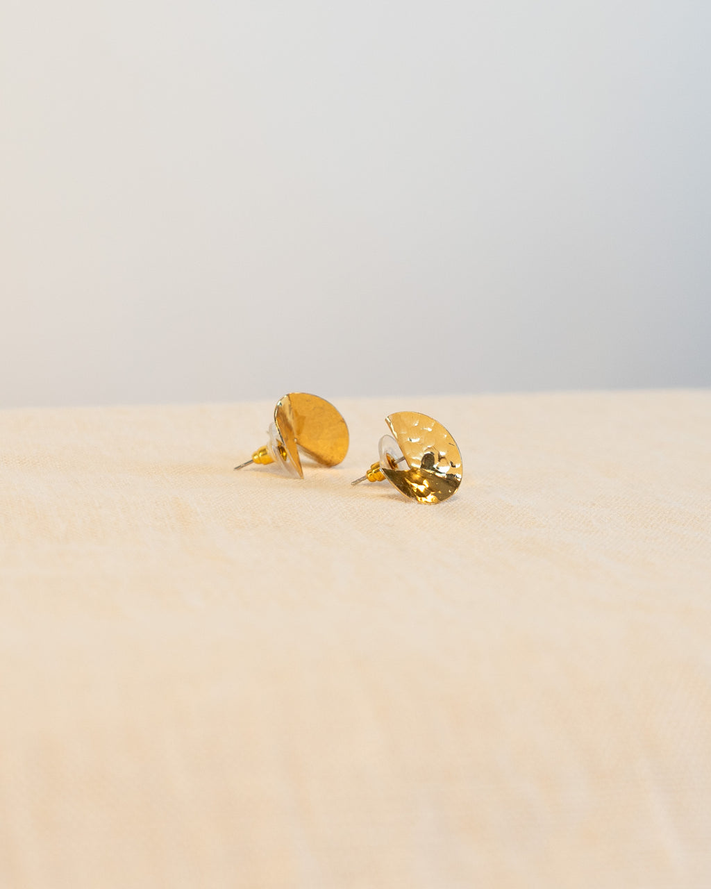 90s Hammered Gold Plated Small Twist Earrings