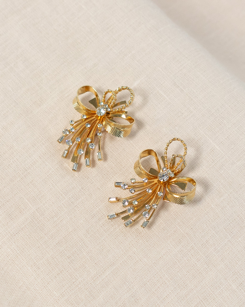 70s Sarah Coventry Bow Rhinestone Clip-on Earrings