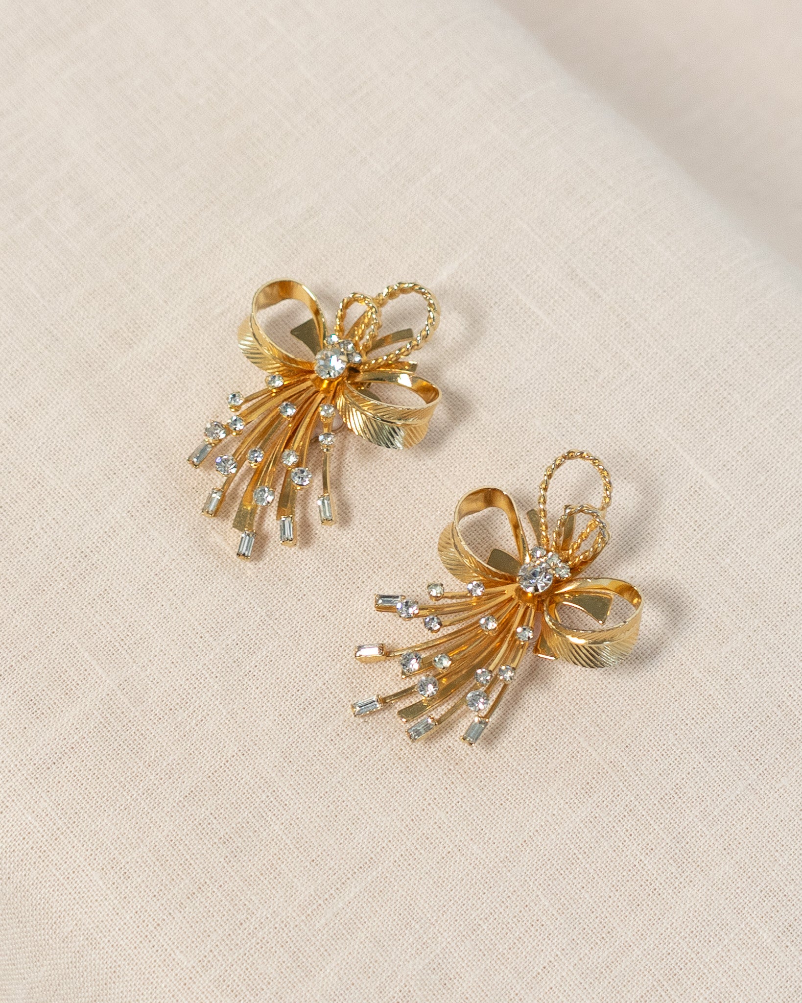 70s Sarah Coventry Bow Rhinestone Clip-on Earrings