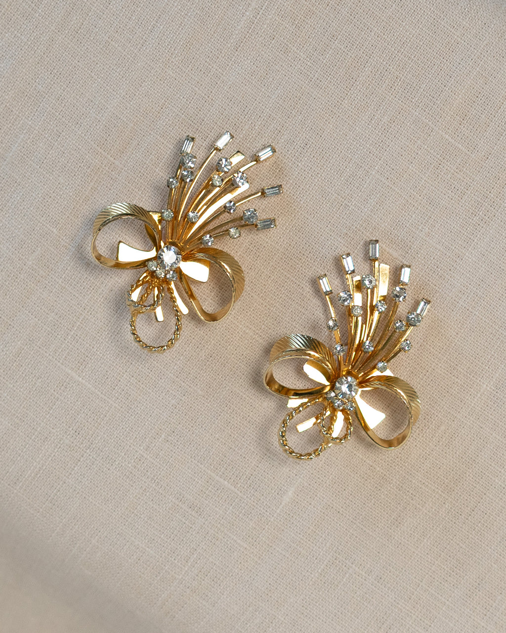 70s Sarah Coventry Bow Rhinestone Clip-on Earrings