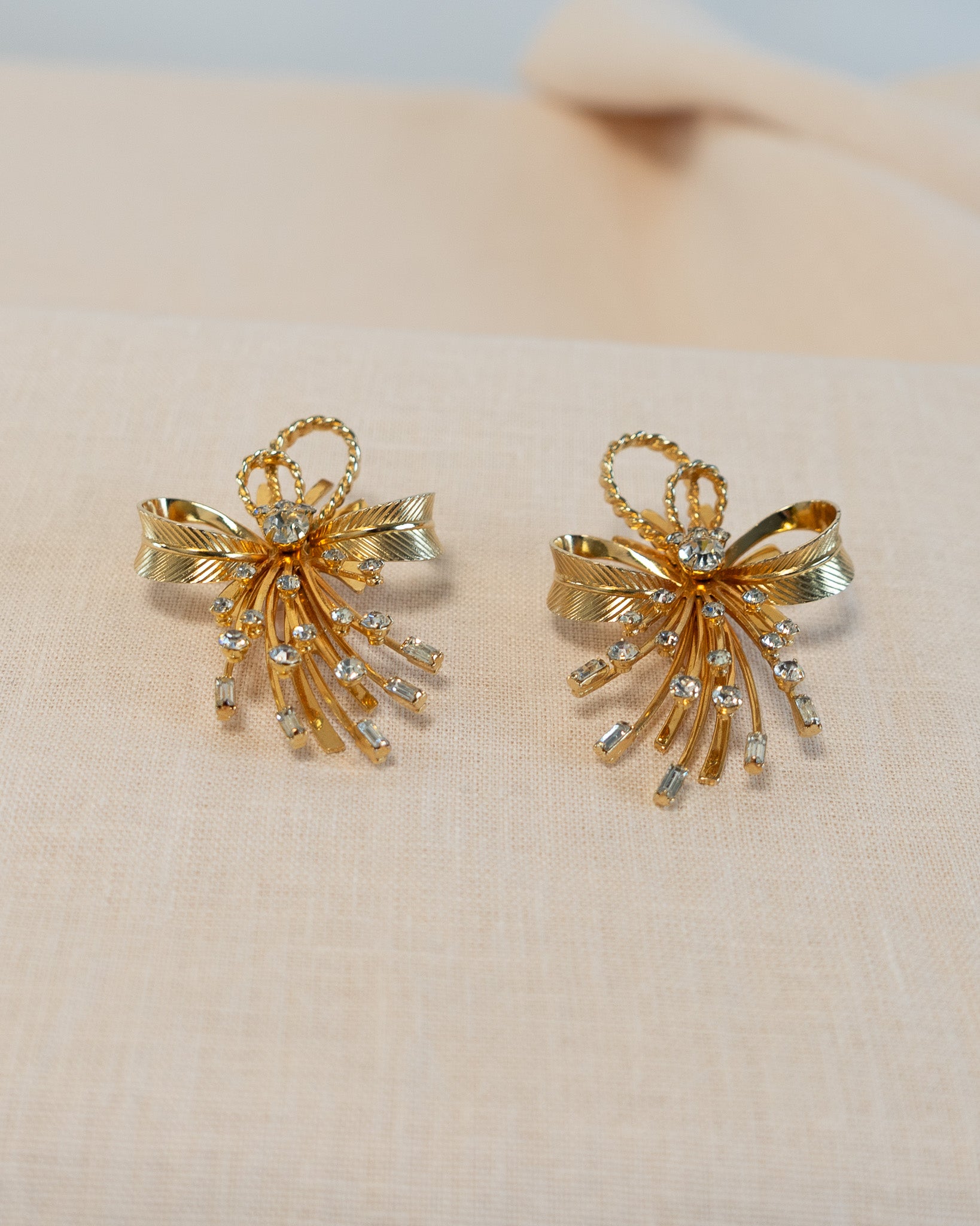 70s Sarah Coventry Bow Rhinestone Clip-on Earrings
