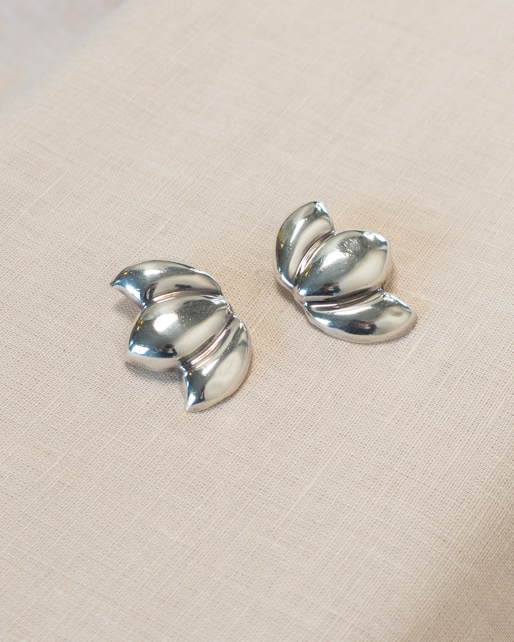 90s Sterling Silver Lotus Flower Clip-On Earrings