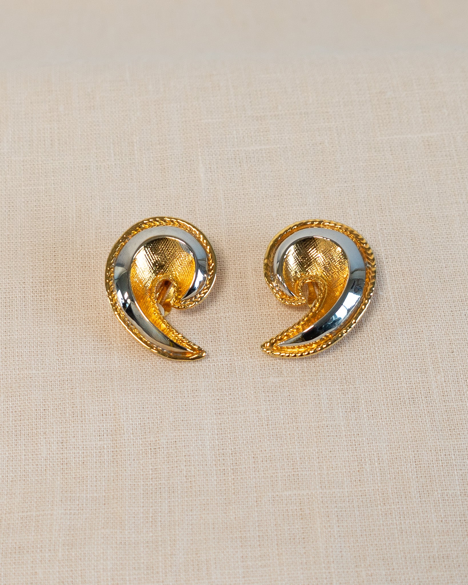 80s Brass Silver Western Book Matched Clip-on Earrings