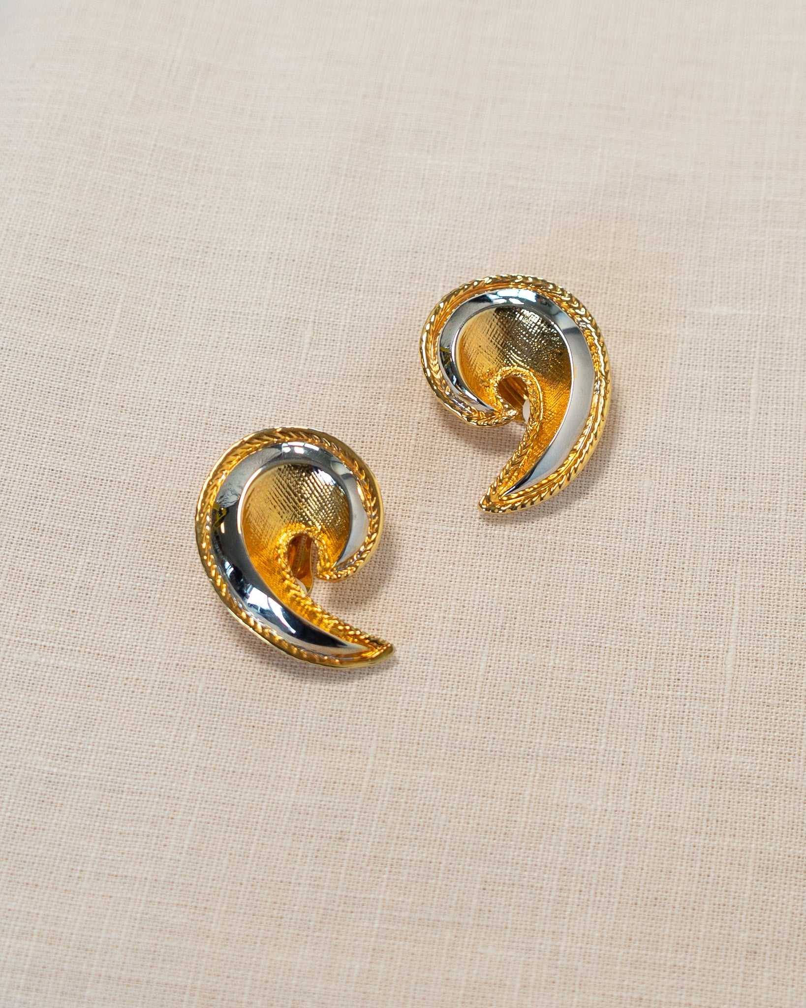80s Brass Silver Western Book Matched Clip-on Earrings