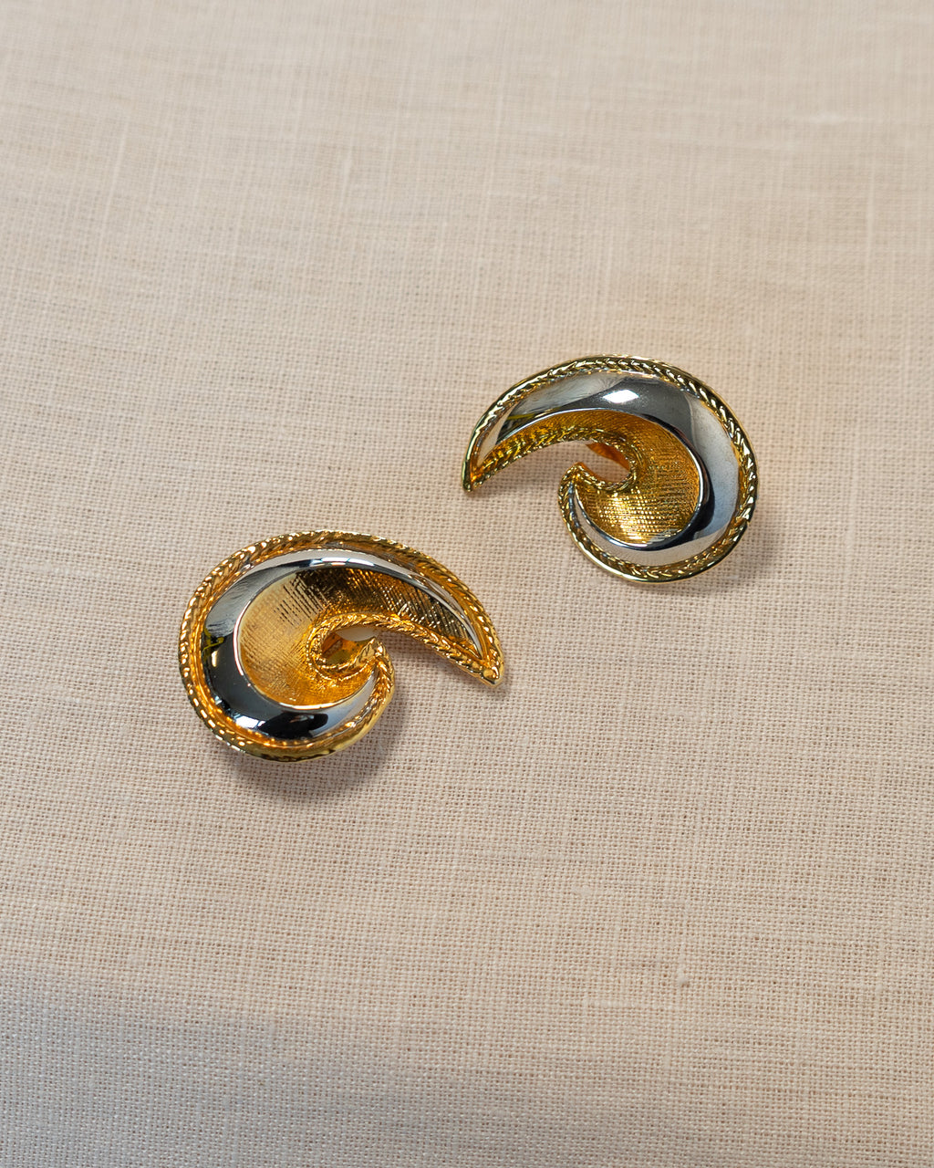 80s Brass Silver Western Book Matched Clip-on Earrings