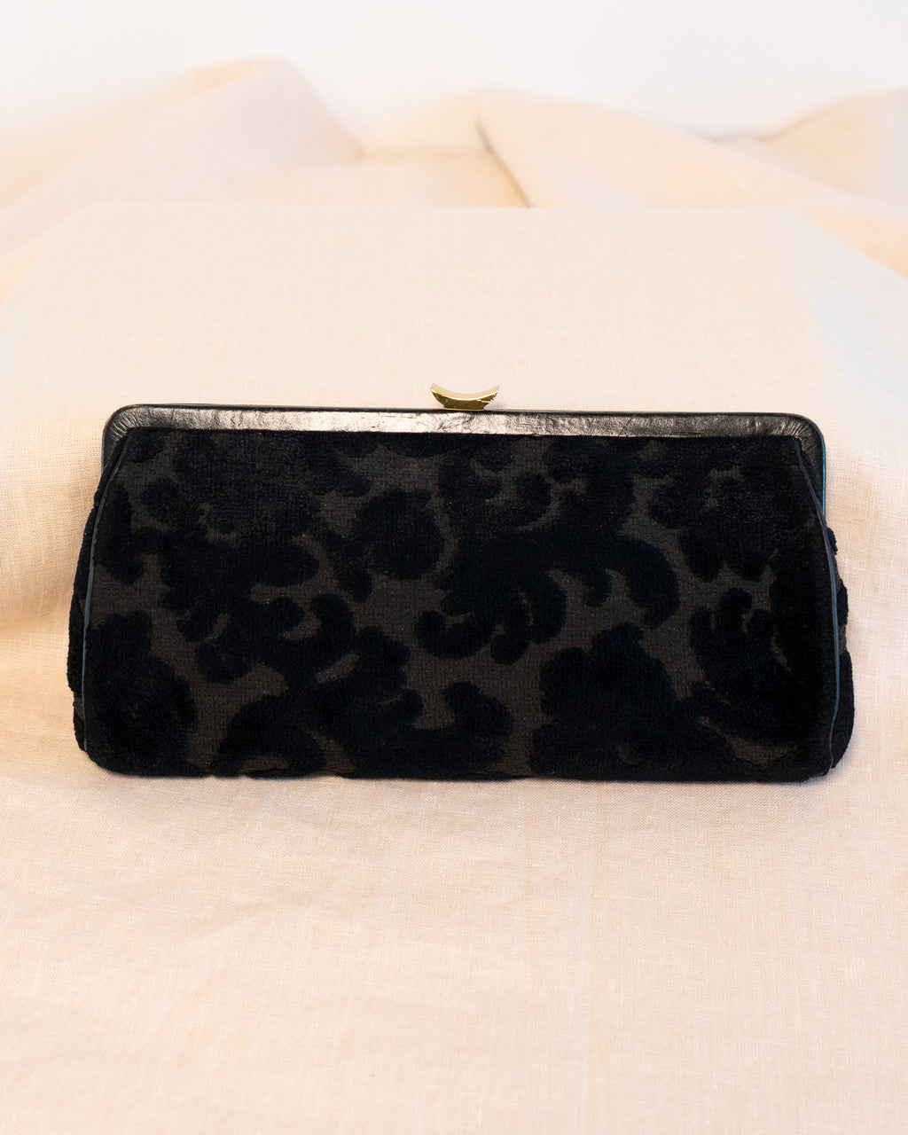 60s Black Velvet Burnished Clutch
