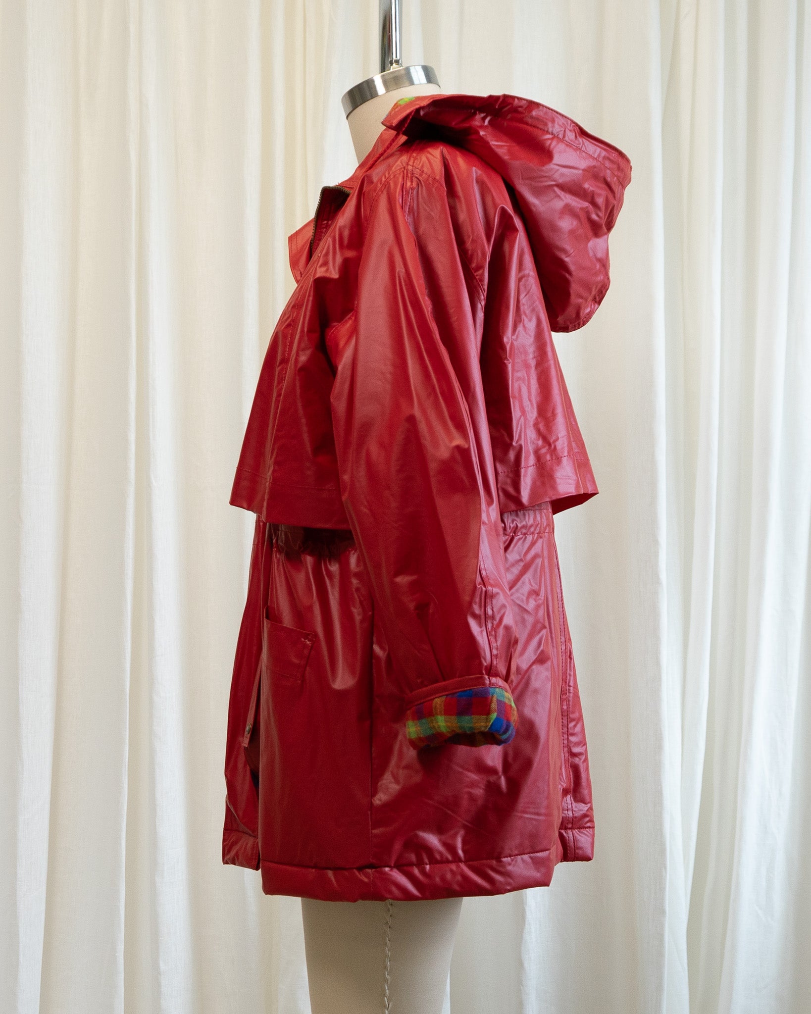 90s Totes Red Nylon Rain Jacket w Plaid Cotton Lining