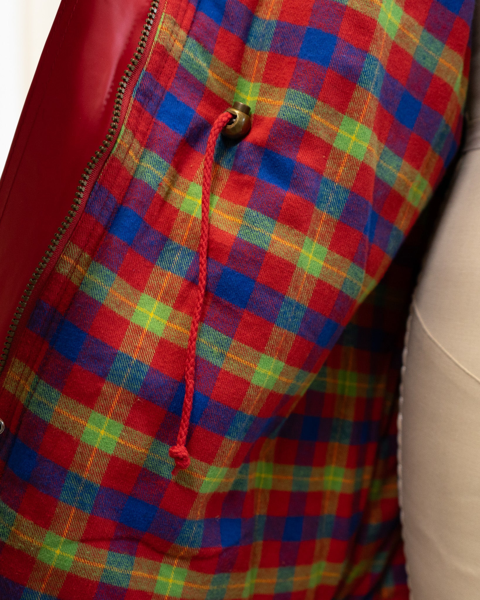 90s Totes Red Nylon Rain Jacket w Plaid Cotton Lining