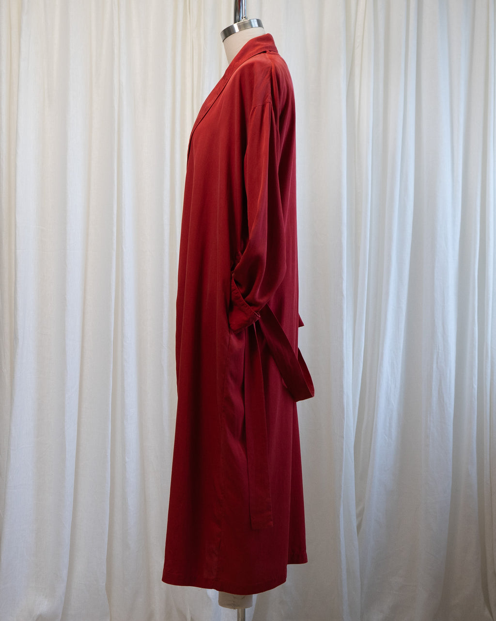 90s Victoria's Secret Red Pure Silk Shawl Collar & Cuffed Robe