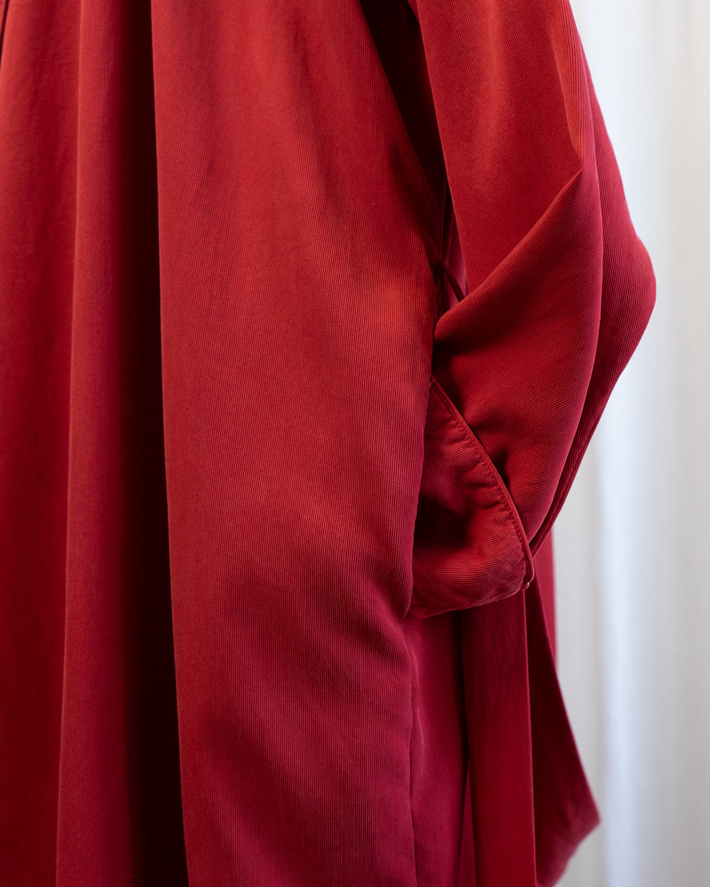 90s Victoria's Secret Red Pure Silk Shawl Collar & Cuffed Robe