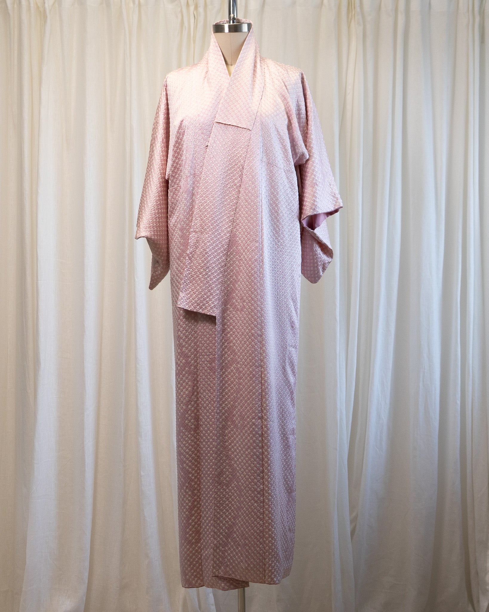 70s Pink Silk Shibori Fully Lined Kimono