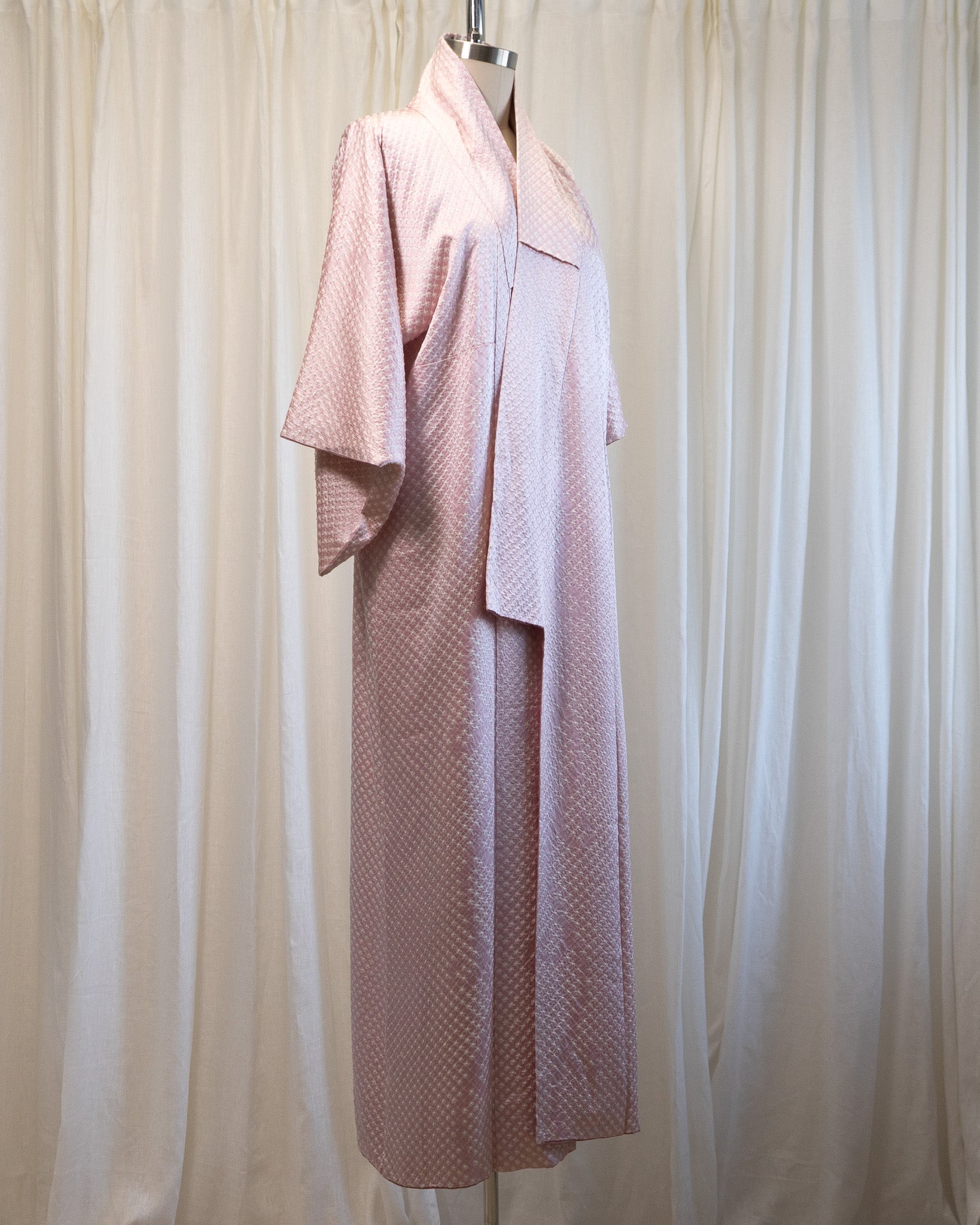 70s Pink Silk Shibori Fully Lined Kimono