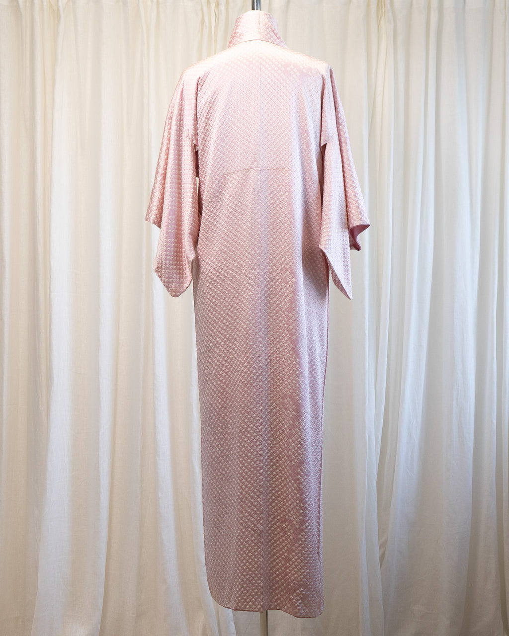 70s Pink Silk Shibori Fully Lined Kimono