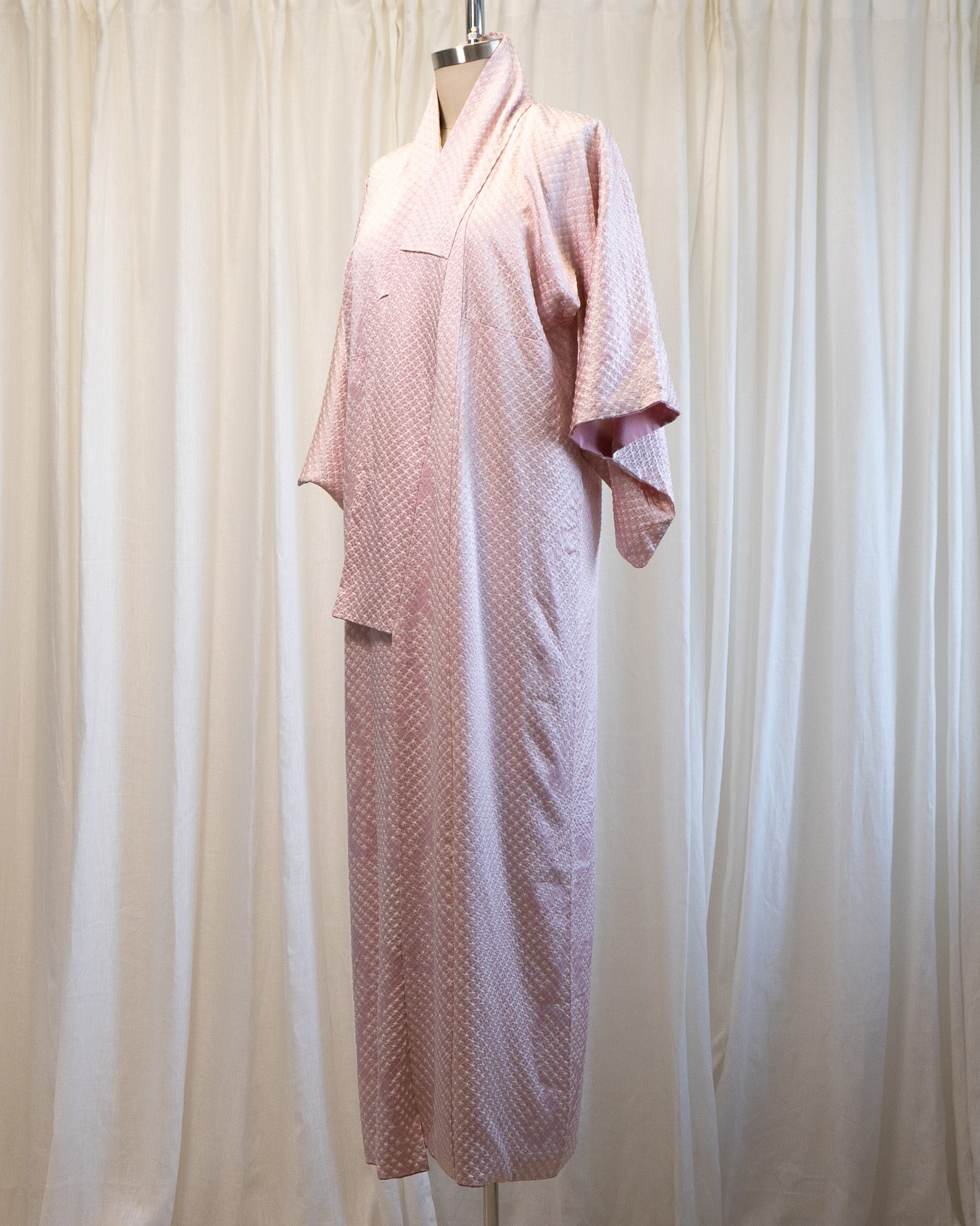 70s Pink Silk Shibori Fully Lined Kimono