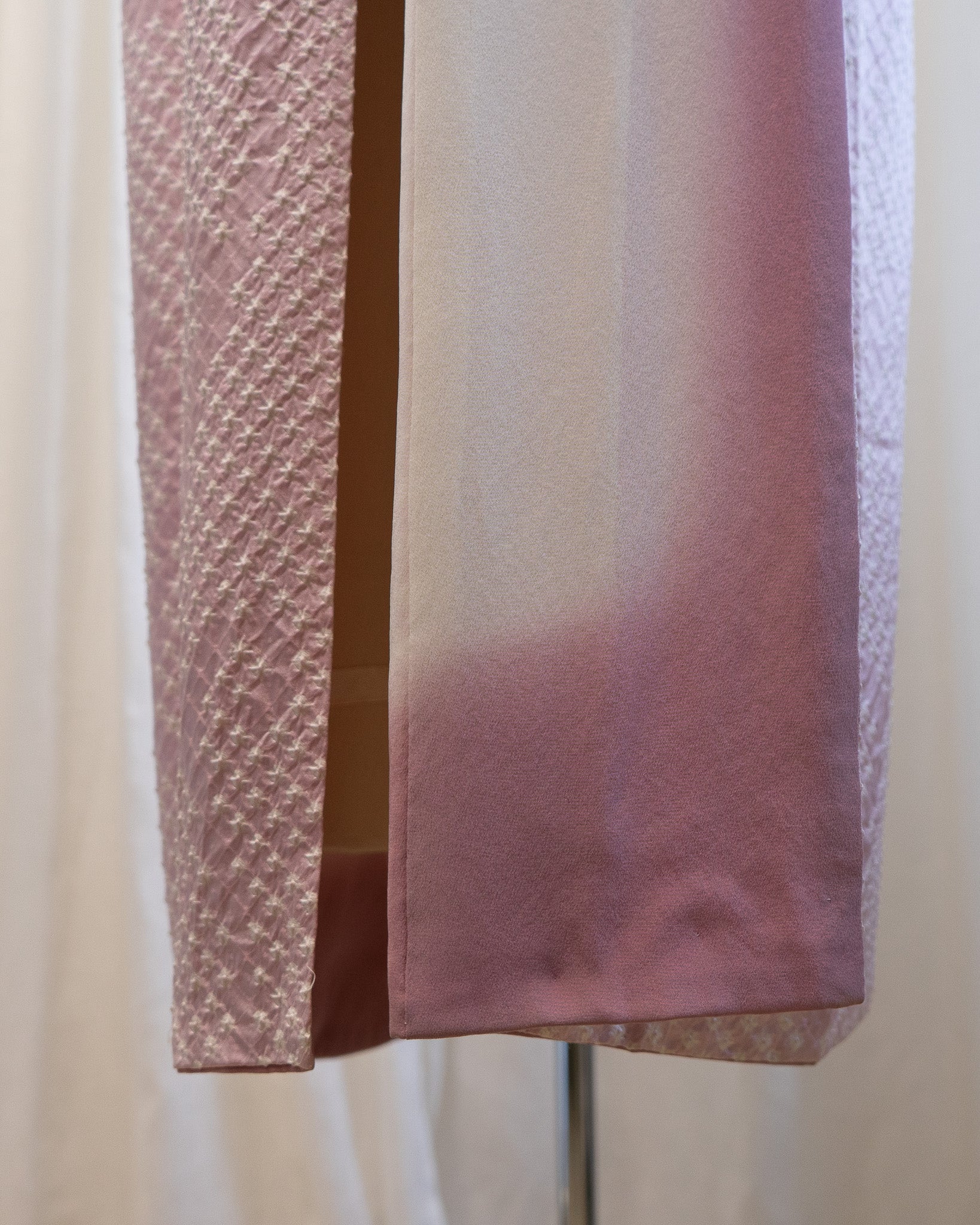70s Pink Silk Shibori Fully Lined Kimono