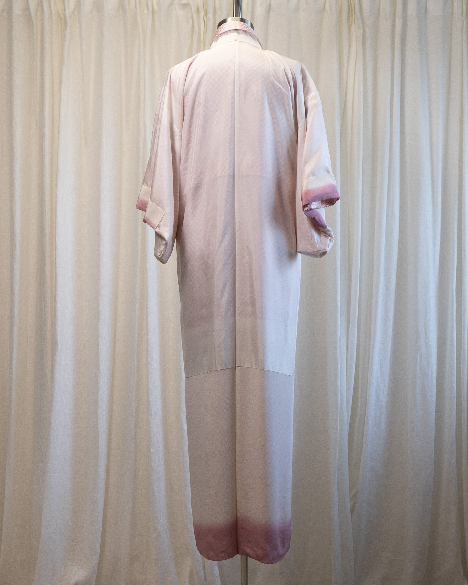 70s Pink Silk Shibori Fully Lined Kimono